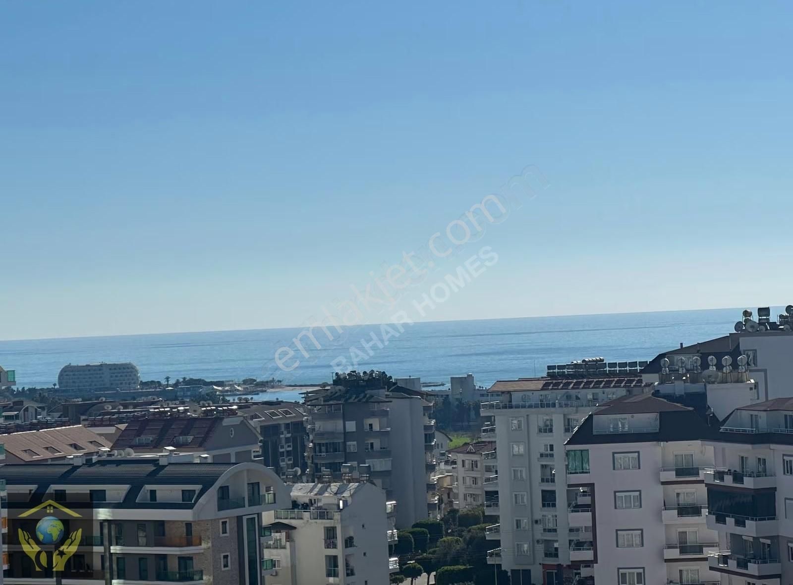 200 M2 3+1 Çok Geniş Ferah Denizde Plyajı Var Firsat Yatırımlık