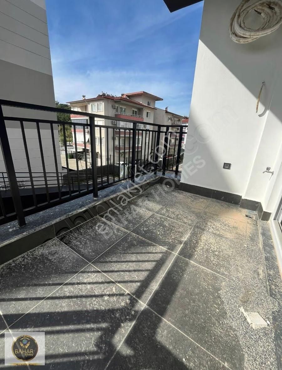 Denize 100 Metre Lüks Site İci Çok Acil Satilik Daire - Görsel 11