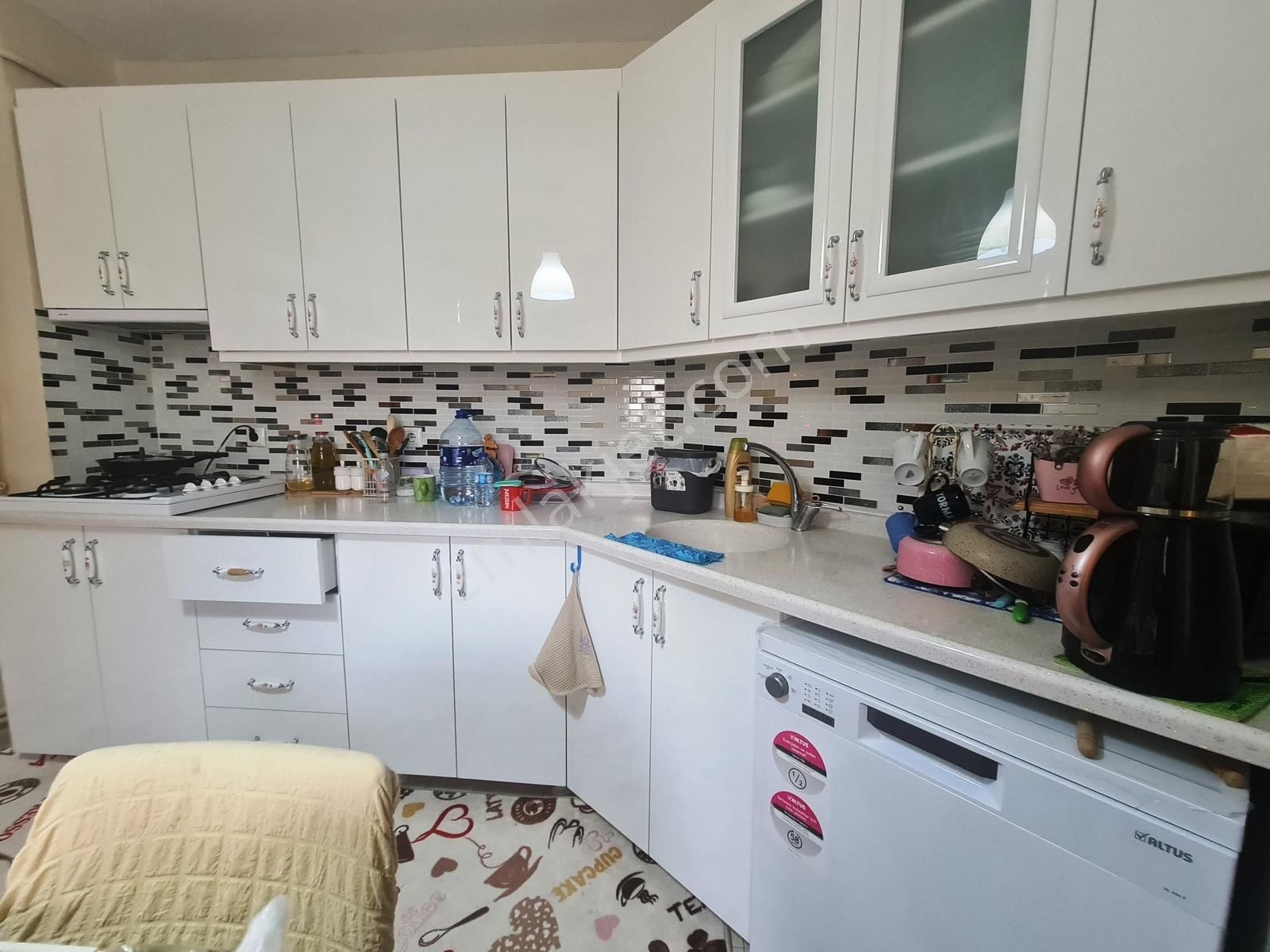 Oğuzlar Mh. Merkezi Konumda Asansörlü Sitede Ara Kat Daire - Görsel 11