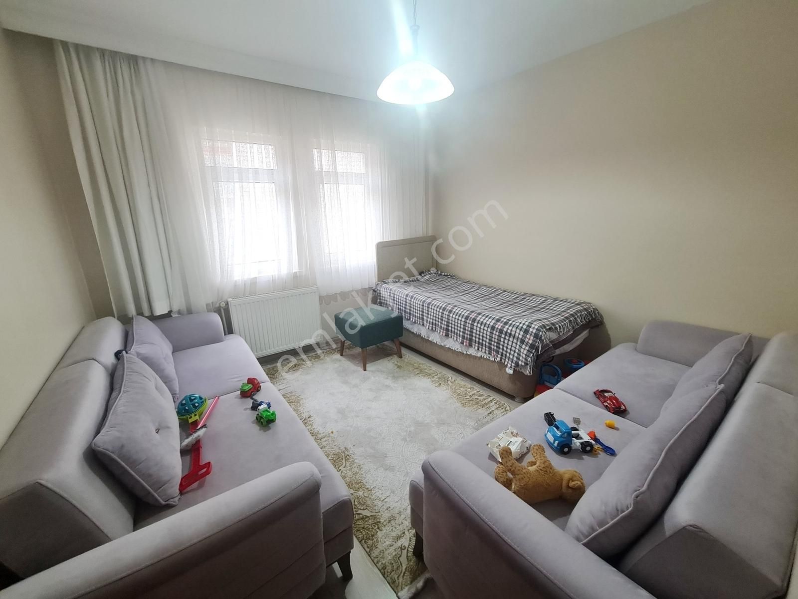 Oğuzlar Mh. Merkezi Konumda Asansörlü Sitede Ara Kat Daire - Görsel 24