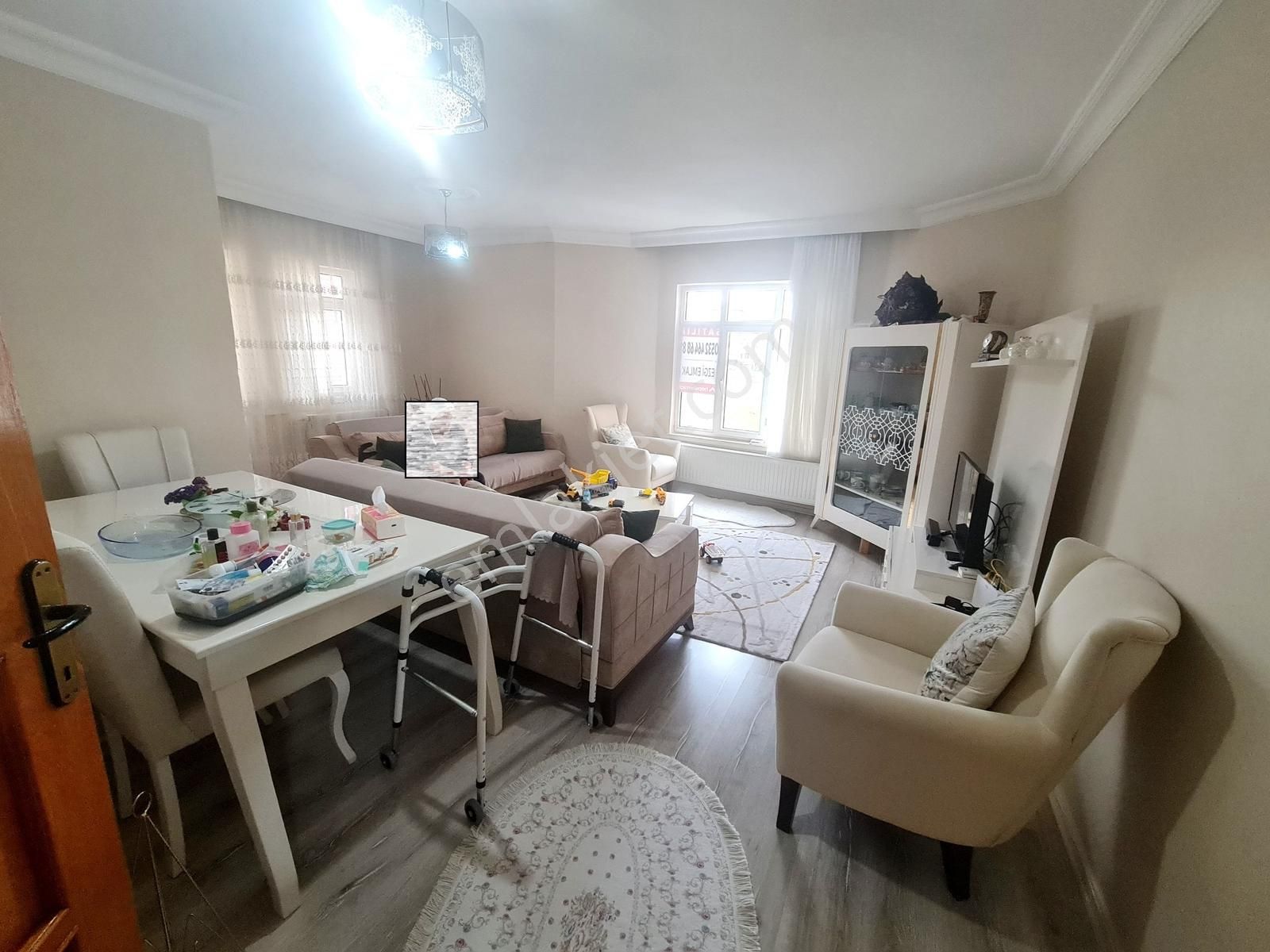 Oğuzlar Mh. Merkezi Konumda Asansörlü Sitede Ara Kat Daire