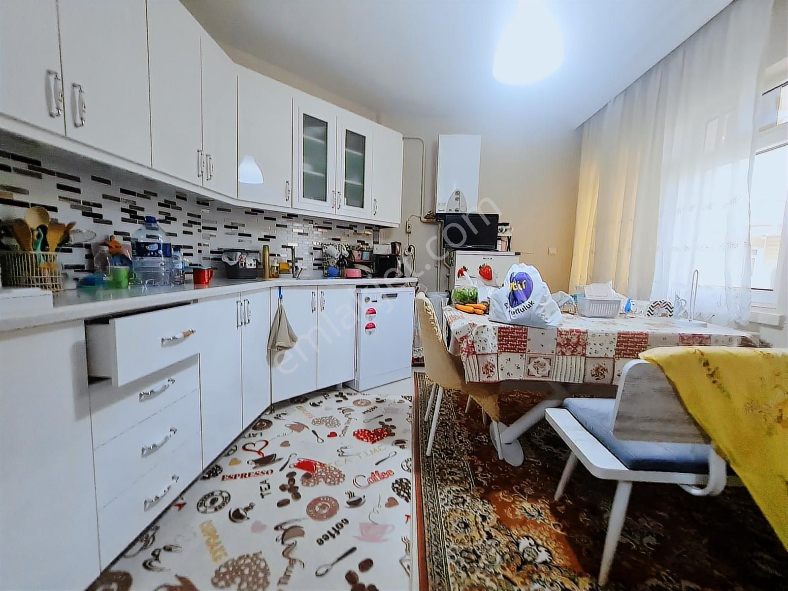 Oğuzlar Mh. Merkezi Konumda Asansörlü Sitede Ara Kat Daire - Görsel 10