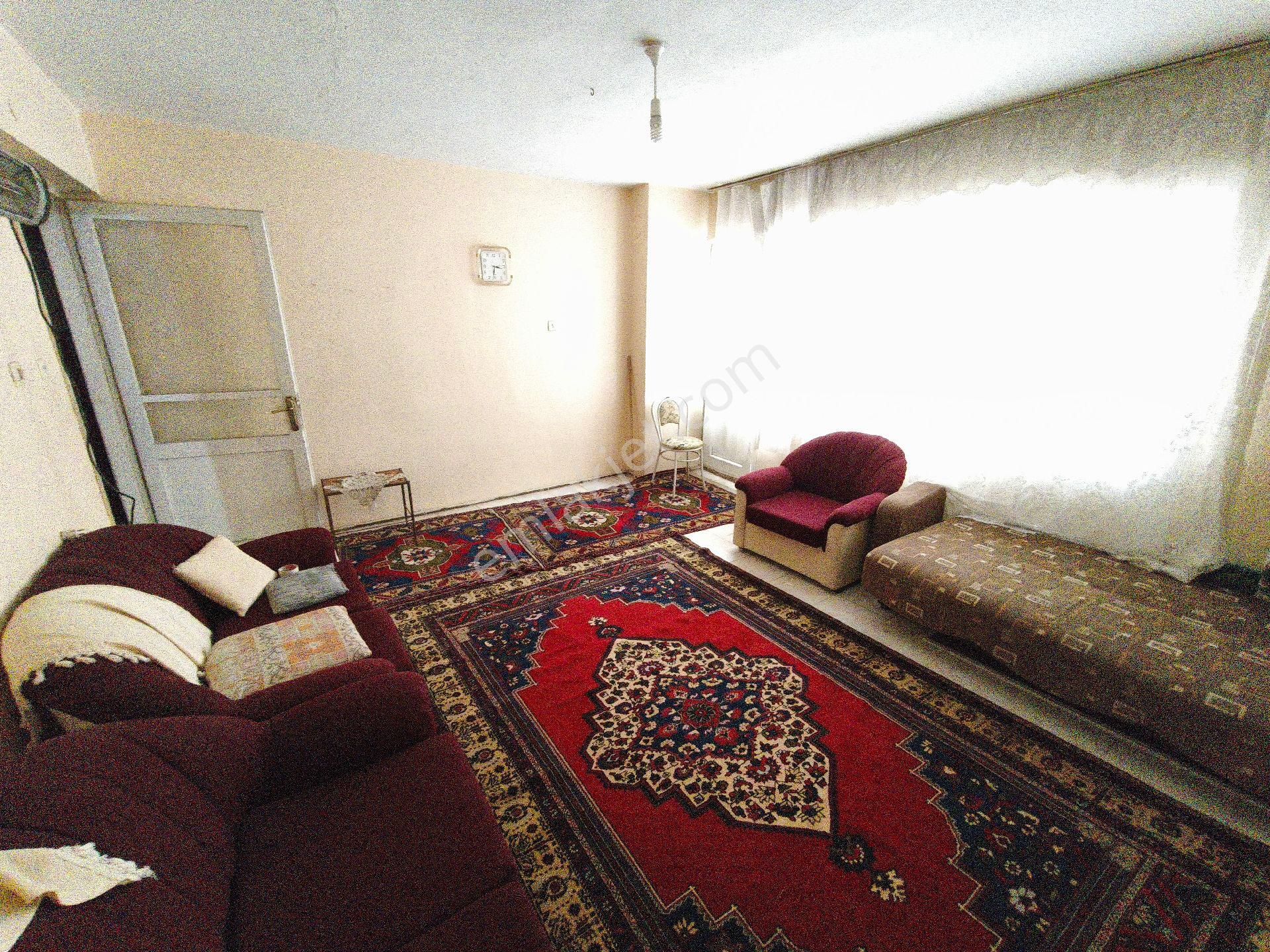 Yeşilyurt Hastanesi Ve Ordu Caddesi Yakını 2+1 90m² Arakat Doğalgaz Kapıda Fırsat Daire - Görsel 3