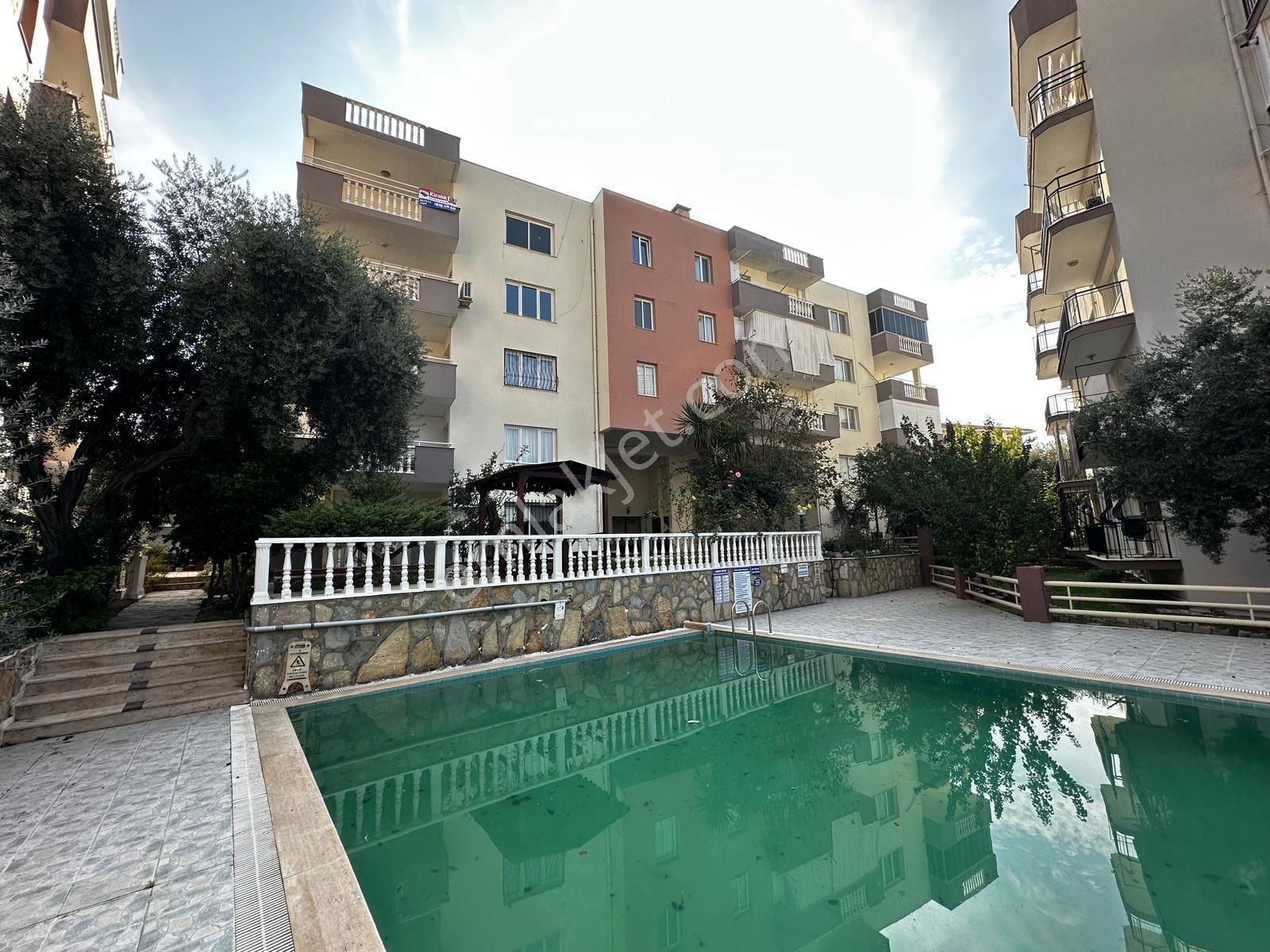 Kuşadası Ege Mah Havuzlu Sitede 3+1 Yüksek Giriş - Görsel 3