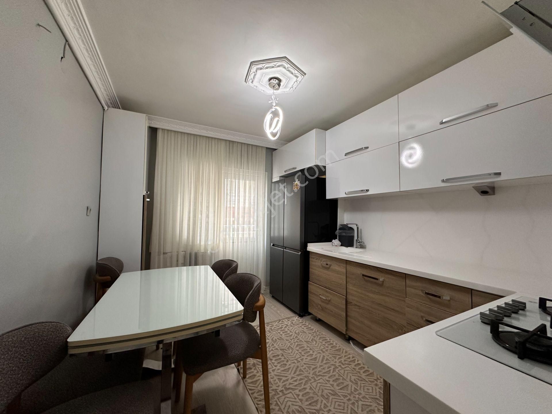 Pursaklar Mehmet Zengin Emlak'tan Asansörlü Ful Yapılı 3.kat 3+1 Daire - Görsel 4