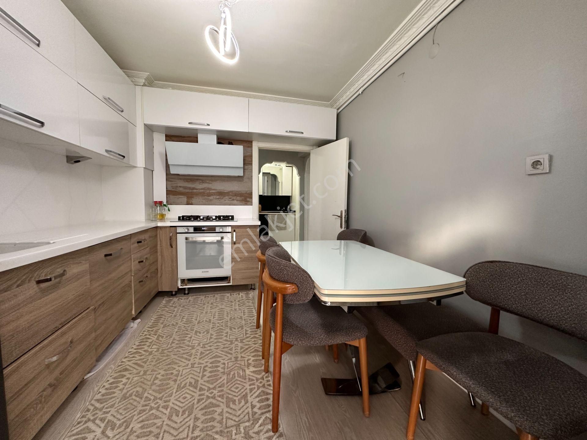 Pursaklar Mehmet Zengin Emlak'tan Asansörlü Ful Yapılı 3.kat 3+1 Daire - Görsel 6