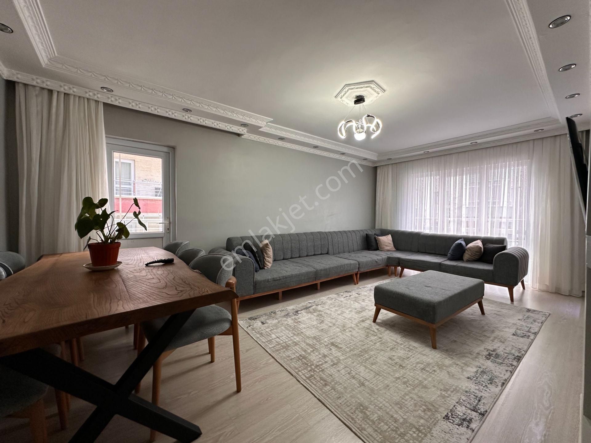 Pursaklar Mehmet Zengin Emlak'tan Asansörlü Ful Yapılı 3.kat 3+1 Daire - Görsel 2