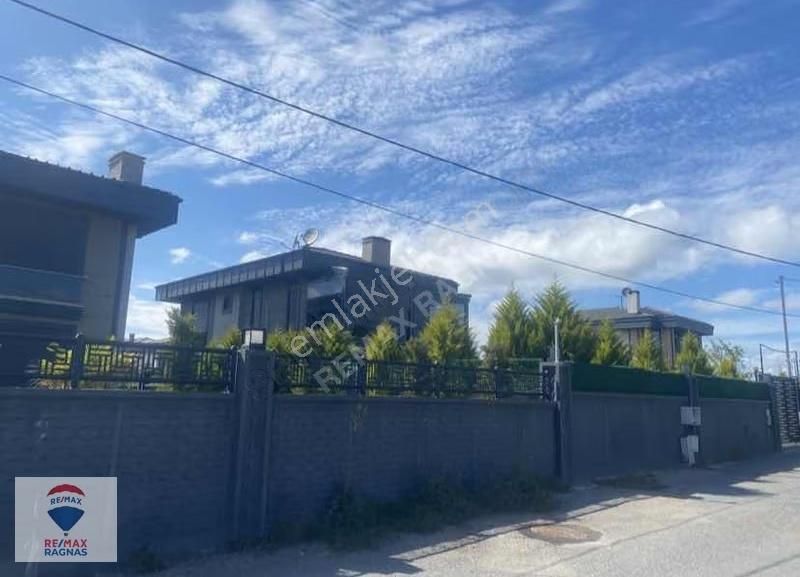 Şile Ahmetli' De Seçkin Konumda 4+1 Satılık Havuzlu Villa - Görsel 32