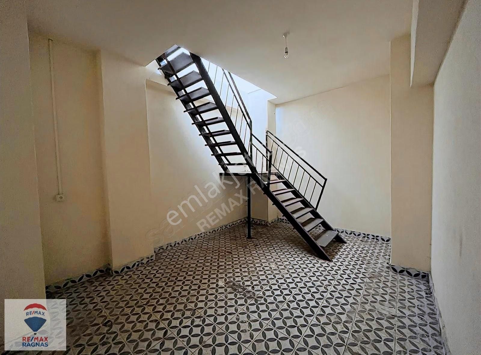 Sultanbeyli Yavuzselim Mahallesinde Satılık Dükkan - Görsel 8