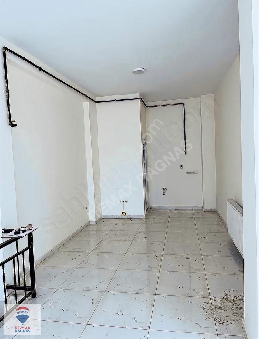 Sultanbeyli Yavuzselim Mahallesinde Satılık Dükkan - Görsel 5