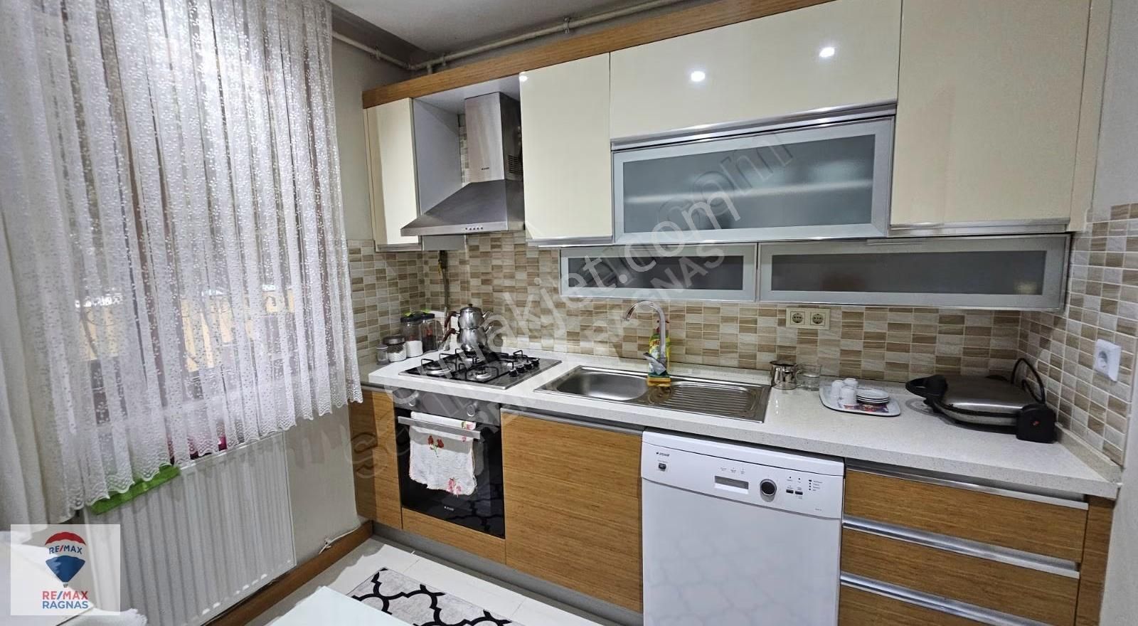 Çekmeköy /taşdelen Cadde Park Evlerinde Satılık 2+1 Daire - Görsel 26