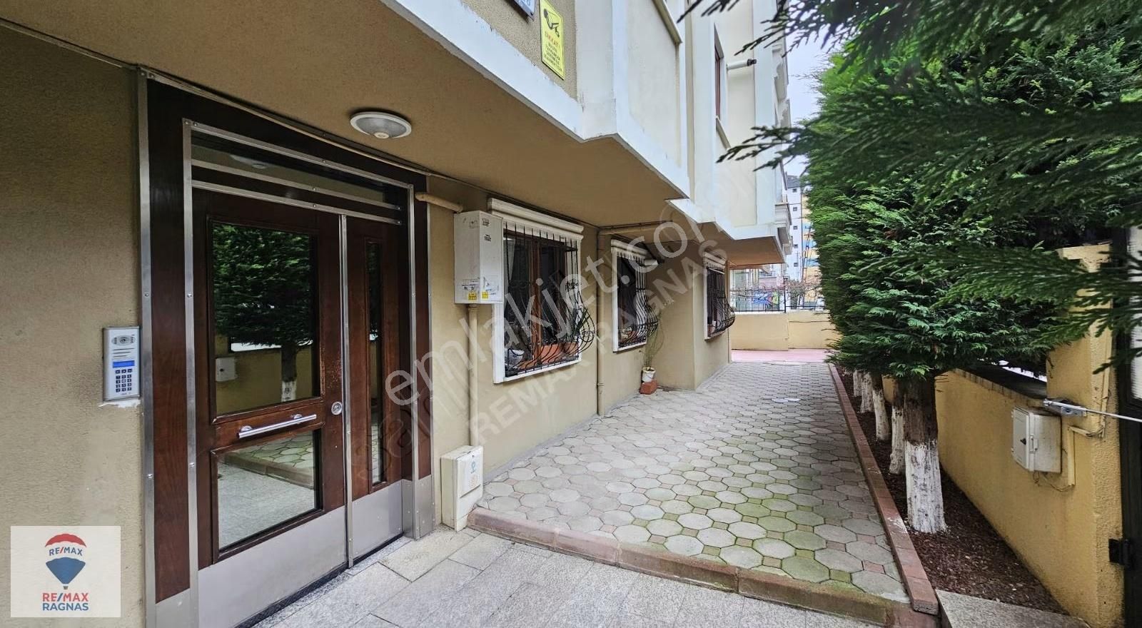 Çekmeköy /taşdelen Cadde Park Evlerinde Satılık 2+1 Daire - Görsel 12