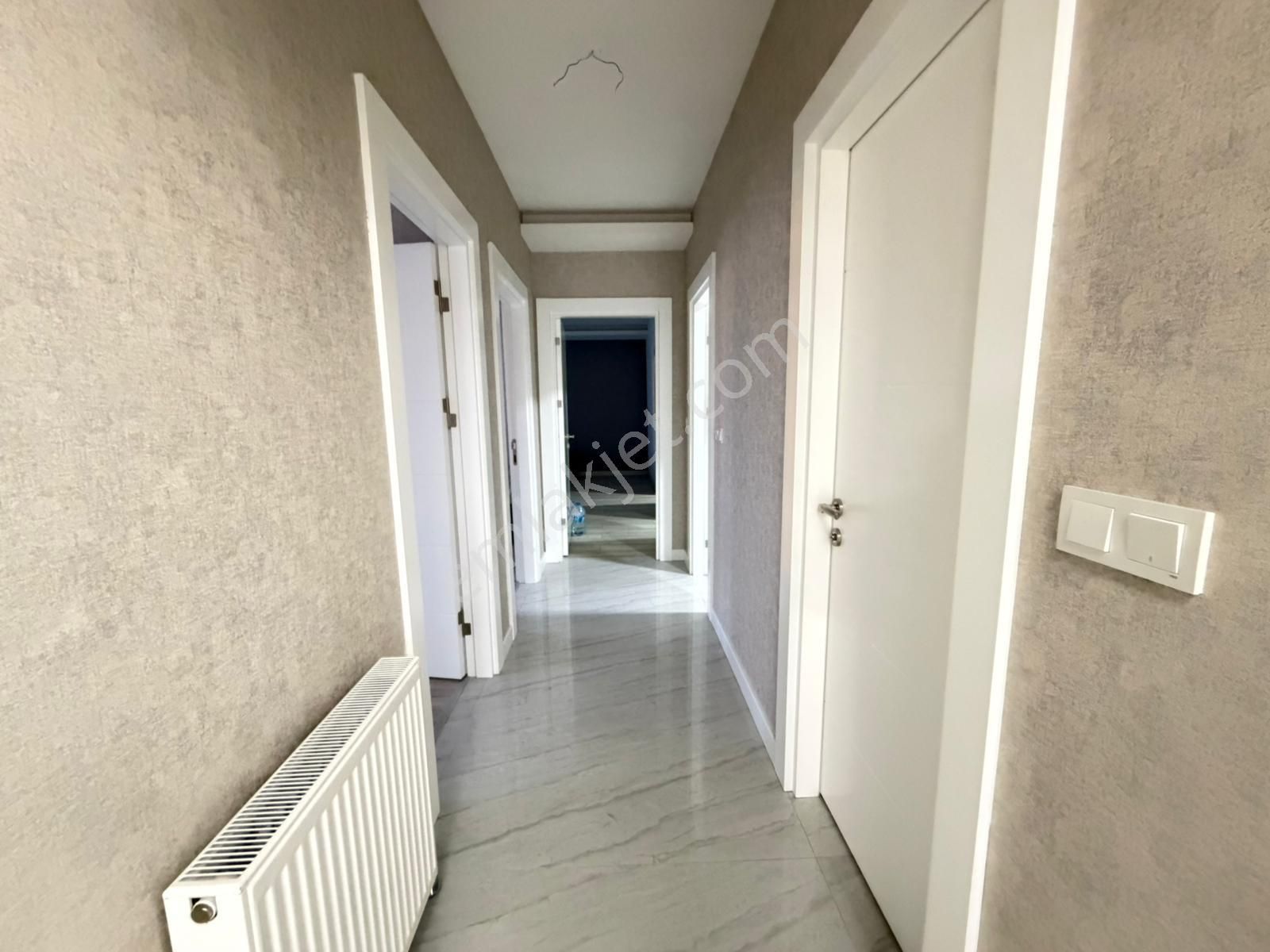 Pursaklar Mehmet Zengin Emlak'tan K. Otoparklı Çift Banyolu 15.kat 4+1 Ultra Lüks Sitede Daire - Görsel 39