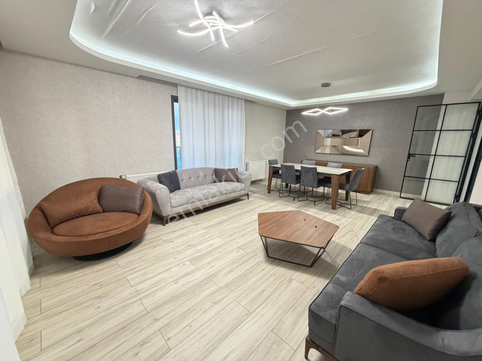 Pursaklar Mehmet Zengin Emlak'tan K. Otoparklı Çift Banyolu 15.kat 4+1 Ultra Lüks Sitede Daire - Görsel 21