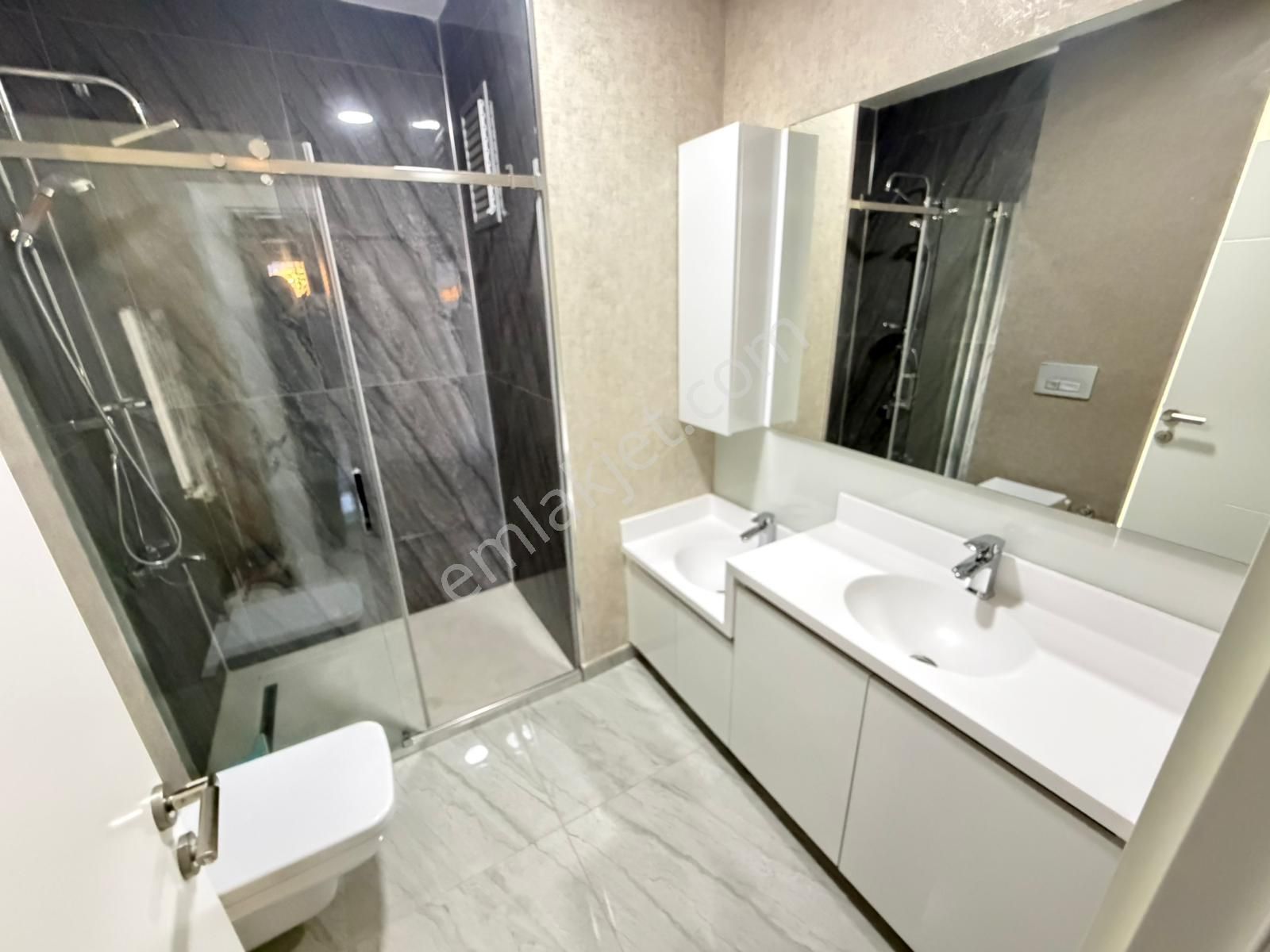 Pursaklar Mehmet Zengin Emlak'tan K. Otoparklı Çift Banyolu 15.kat 4+1 Ultra Lüks Sitede Daire - Görsel 36