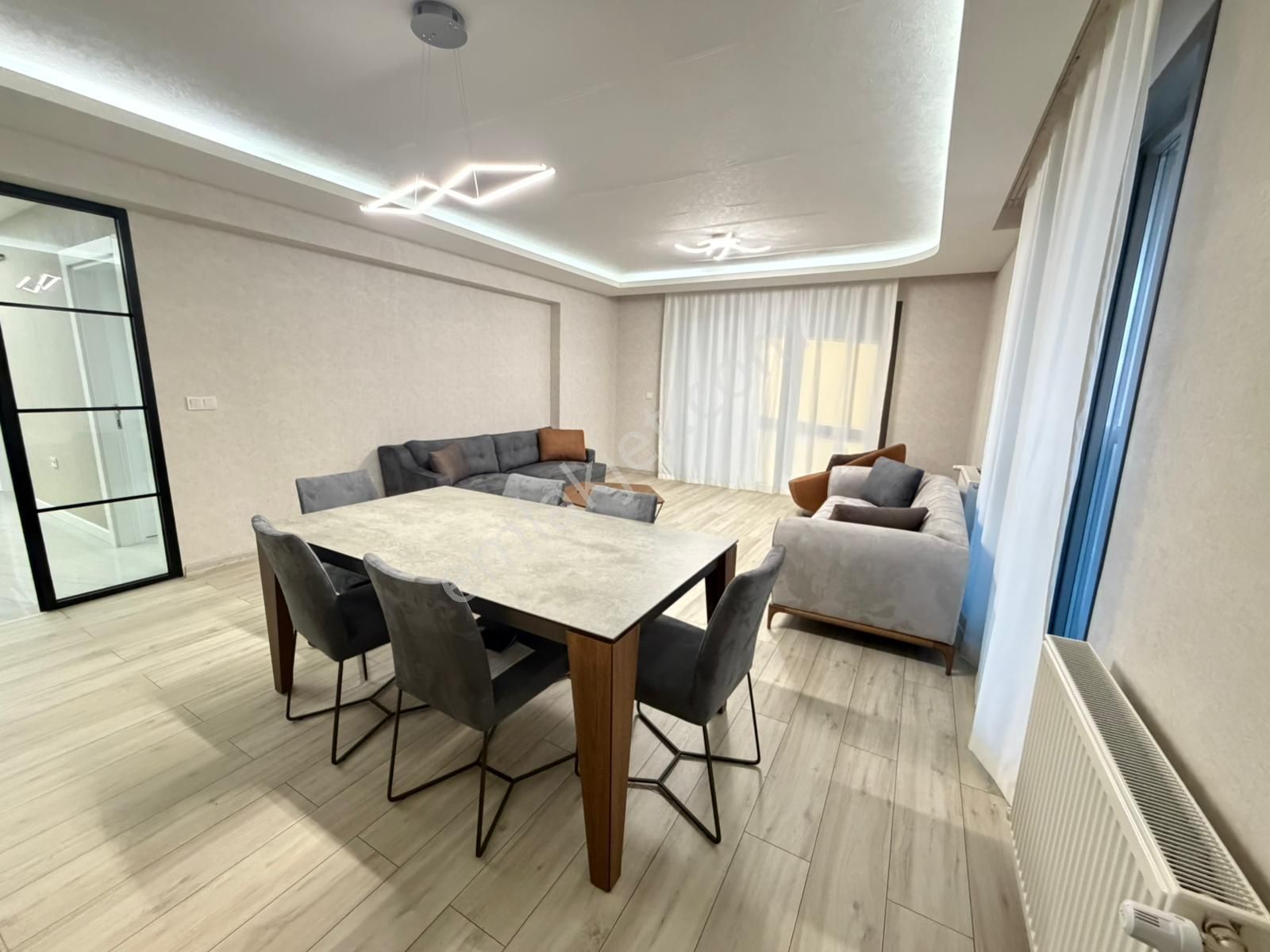 Pursaklar Mehmet Zengin Emlak'tan K. Otoparklı Çift Banyolu 15.kat 4+1 Ultra Lüks Sitede Daire - Görsel 9