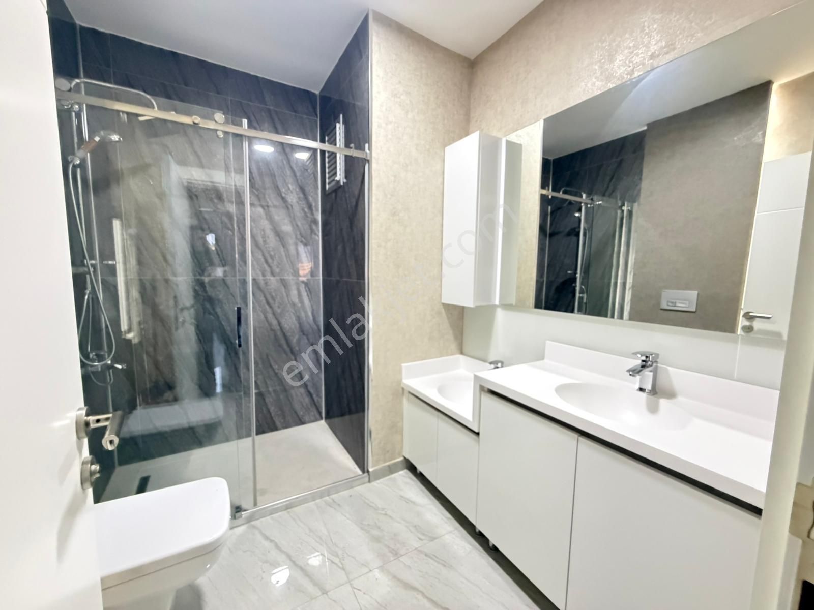 Pursaklar Mehmet Zengin Emlak'tan K. Otoparklı Çift Banyolu 15.kat 4+1 Ultra Lüks Sitede Daire - Görsel 35