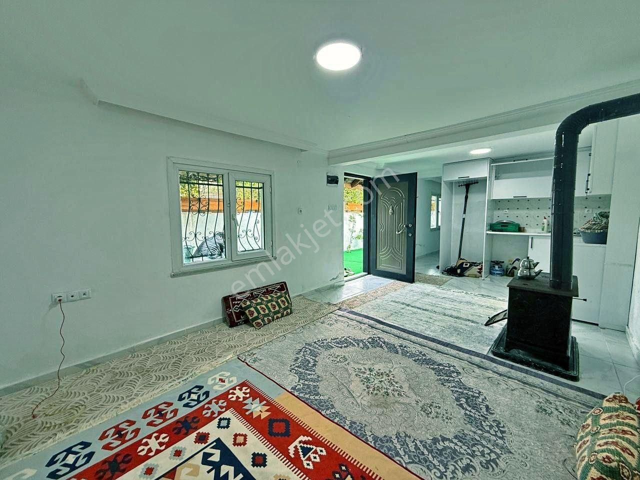 Uytundan Güre Köyünde Yenilenmiş Bahçeli 1+1 Müstakil Köy Evi - Görsel 34