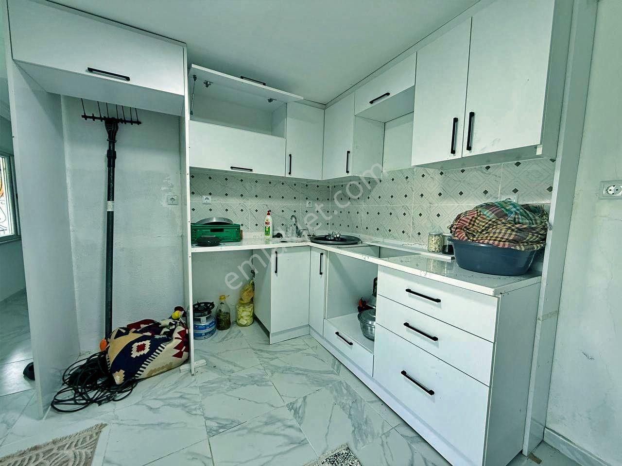 Uytundan Güre Köyünde Yenilenmiş Bahçeli 1+1 Müstakil Köy Evi - Görsel 24