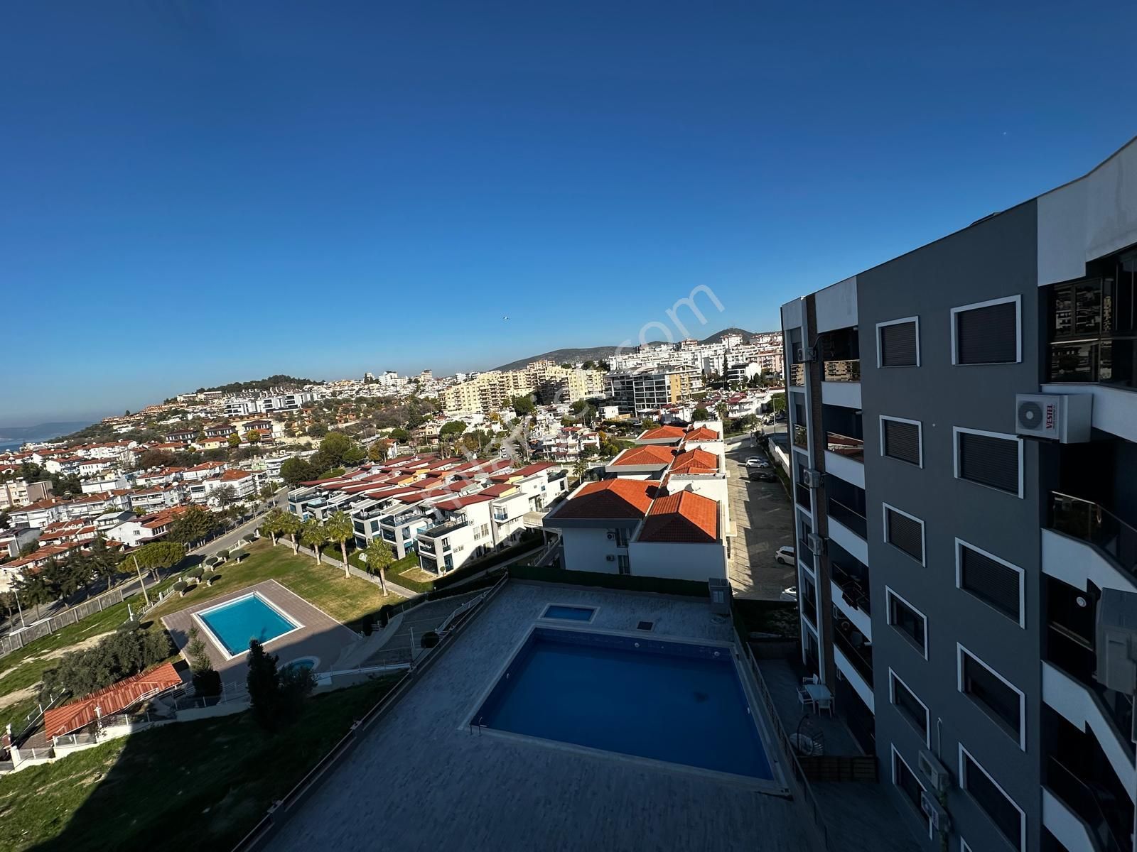 Kuşadası Kadınlar Denizi Bölgesi Plaja 5 Dakika Yürüme Mesafesinde Sıfır 1+1 - Görsel 11