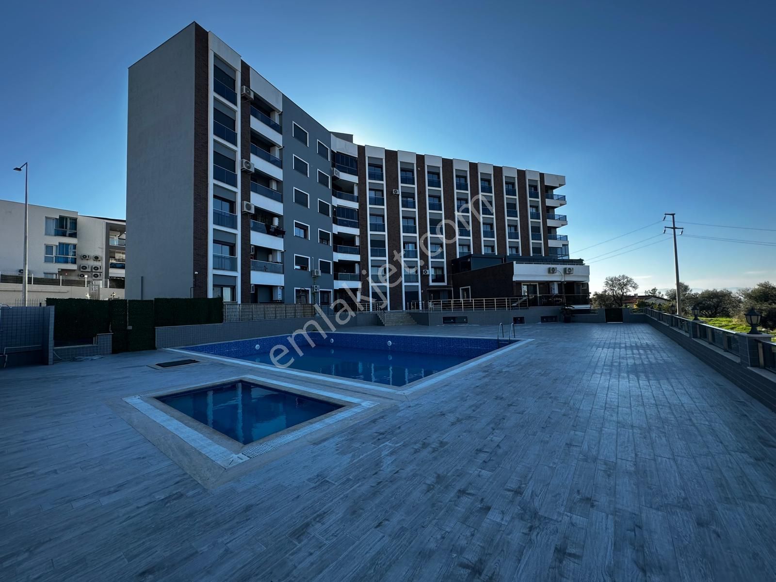 Kuşadası Kadınlar Denizi Bölgesi Plaja 5 Dakika Yürüme Mesafesinde Sıfır 1+1 - Görsel 2