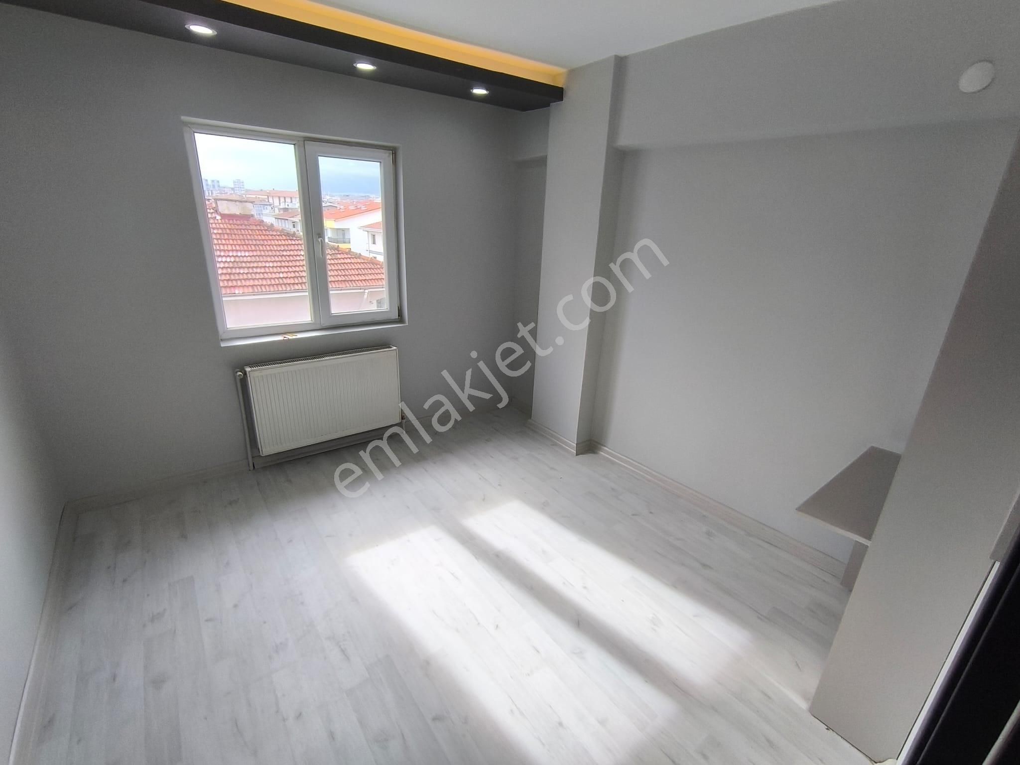 Akşemsettin'de Ultralüks Yapı 3+1 Cadde Üstü Satılık Daire - Görsel 14