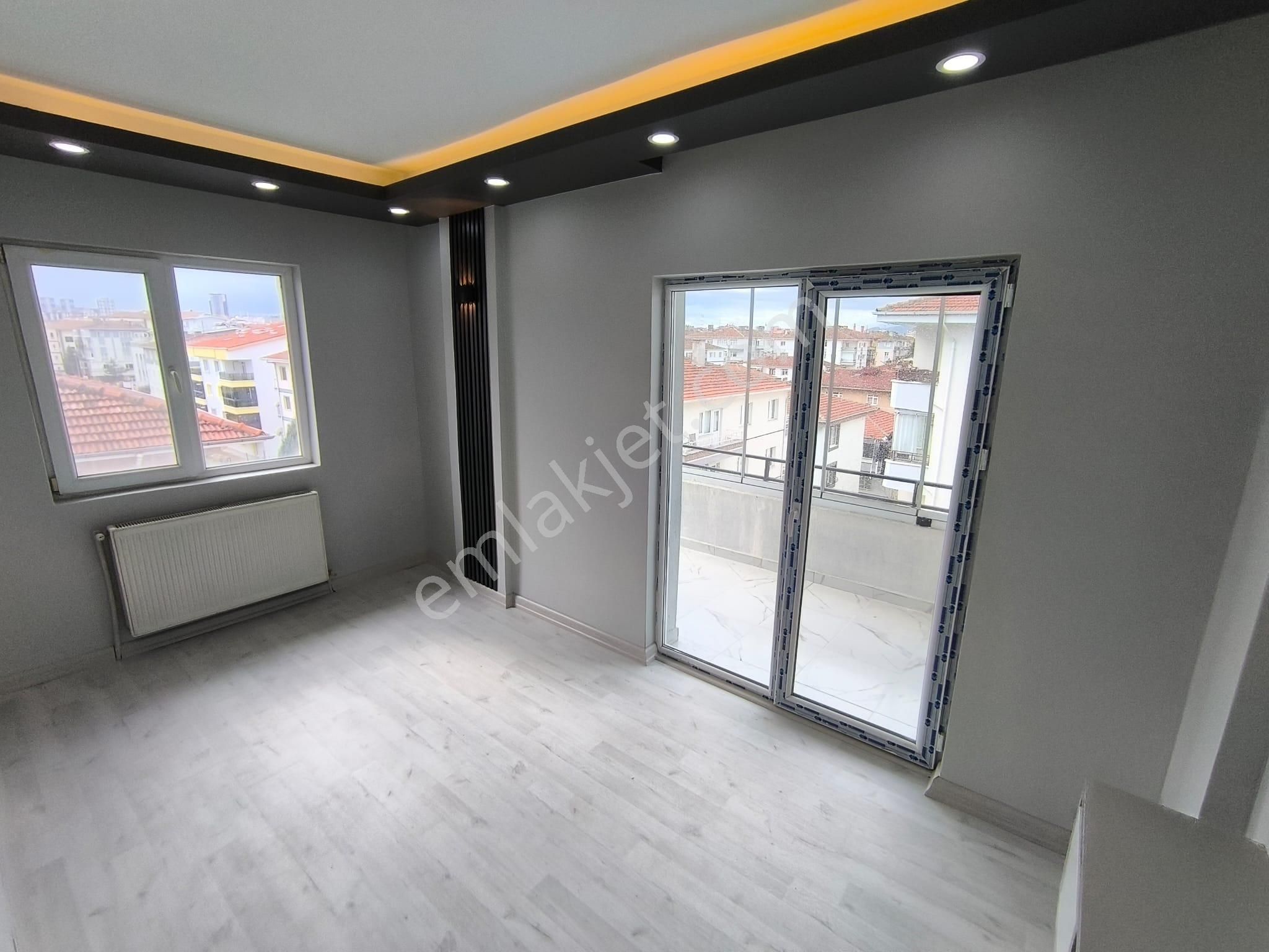 Akşemsettin'de Ultralüks Yapı 3+1 Cadde Üstü Satılık Daire - Görsel 17