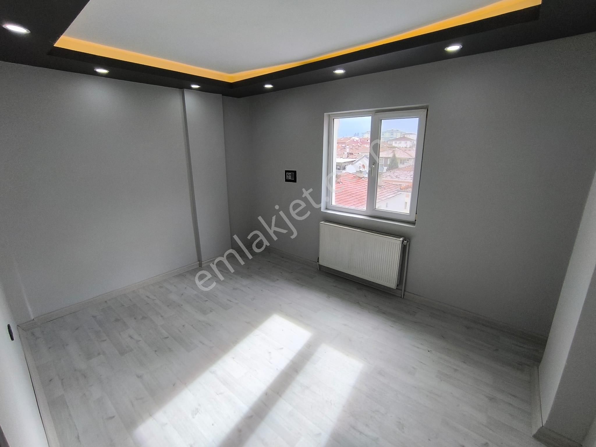 Akşemsettin'de Ultralüks Yapı 3+1 Cadde Üstü Satılık Daire - Görsel 18