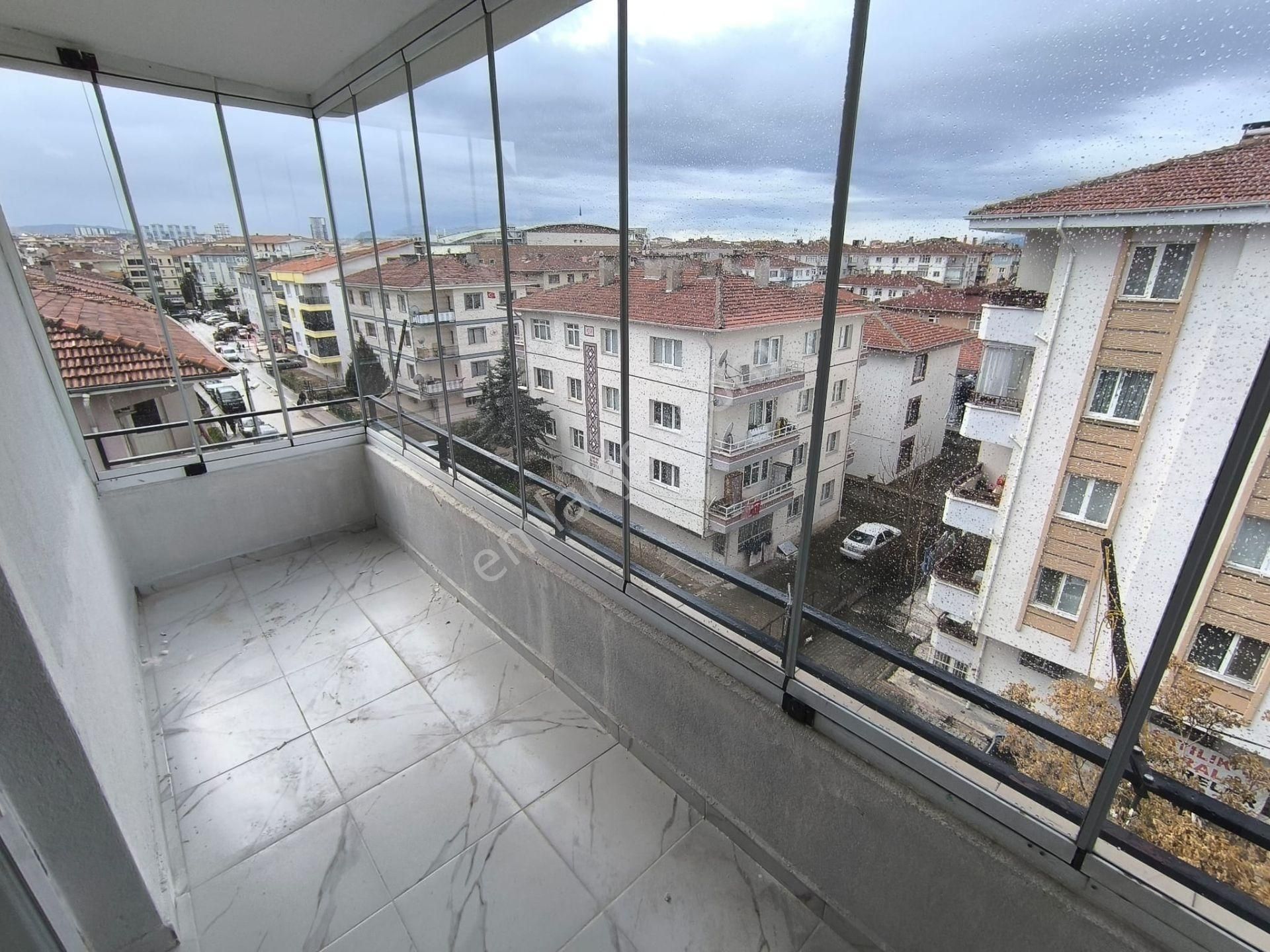 Akşemsettin'de Ultralüks Yapı 3+1 Cadde Üstü Satılık Daire - Görsel 24
