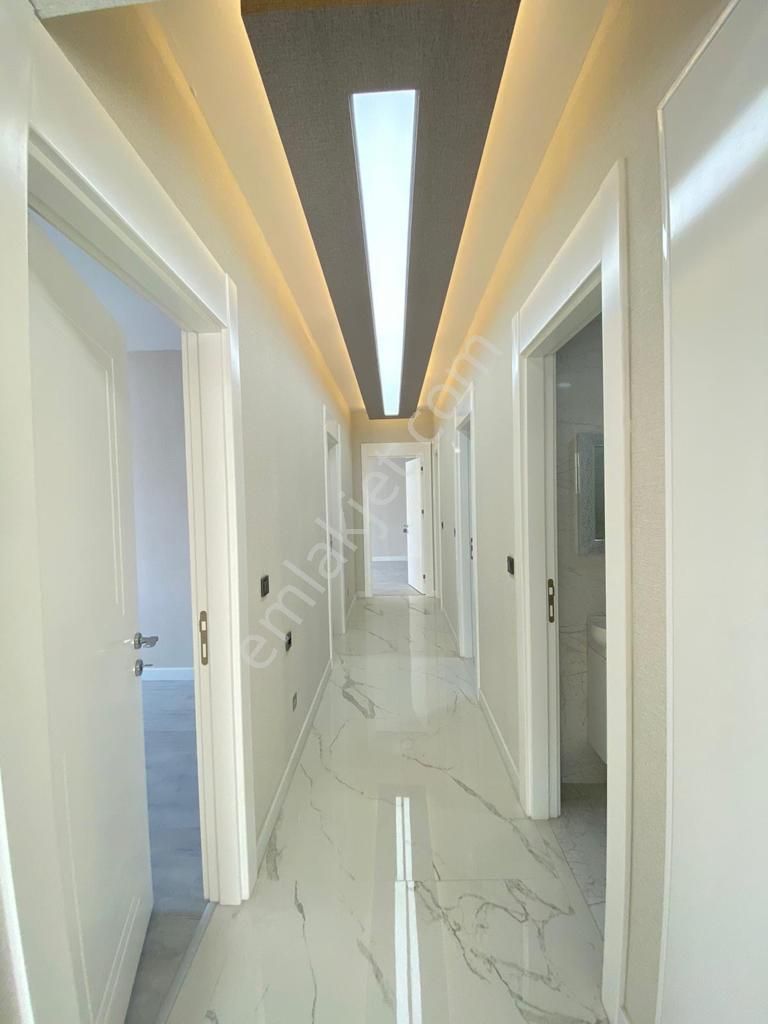 Pursaklar Mehmet Zengin Emlak'tan Kapalı Otoparklı Çift Banyolu 13.kat 4+1 Lüks Sitede Daire - Görsel 19