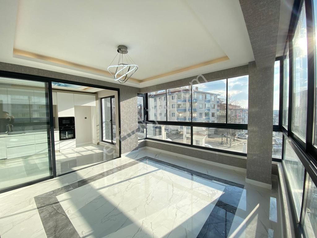 Pursaklar Mehmet Zengin Emlak'tan Kapalı Otoparklı Çift Banyolu 13.kat 4+1 Lüks Sitede Daire - Görsel 28