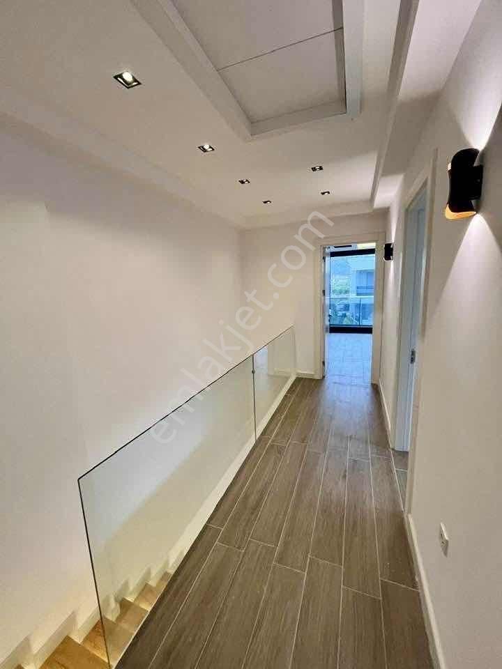 Kuşadası Davutlar'da Müstakil Havuzlu Satılık 3+1 Villa - Görsel 5