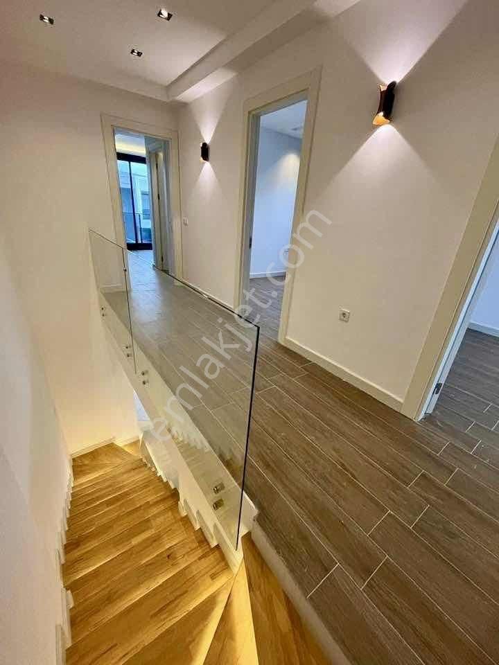 Kuşadası Davutlar'da Müstakil Havuzlu Satılık 3+1 Villa - Görsel 14