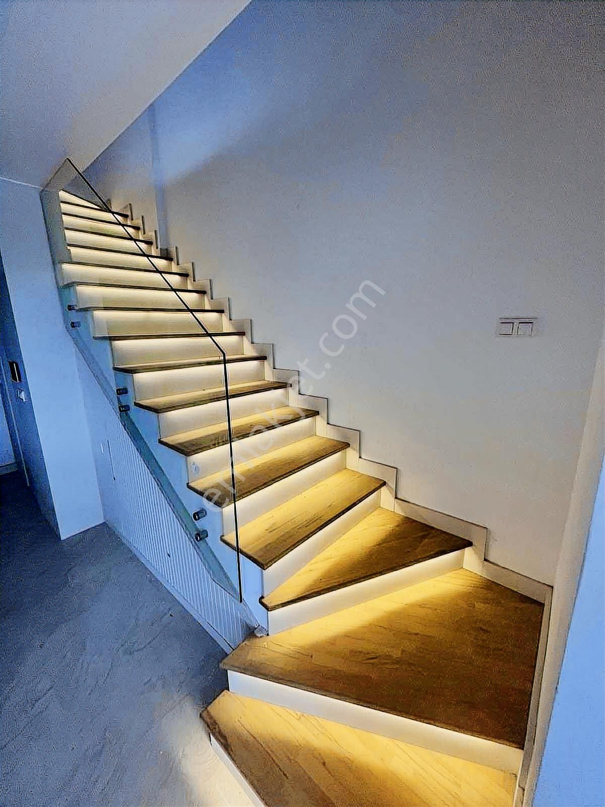 Kuşadası Davutlar'da Müstakil Havuzlu Satılık 3+1 Villa - Görsel 25