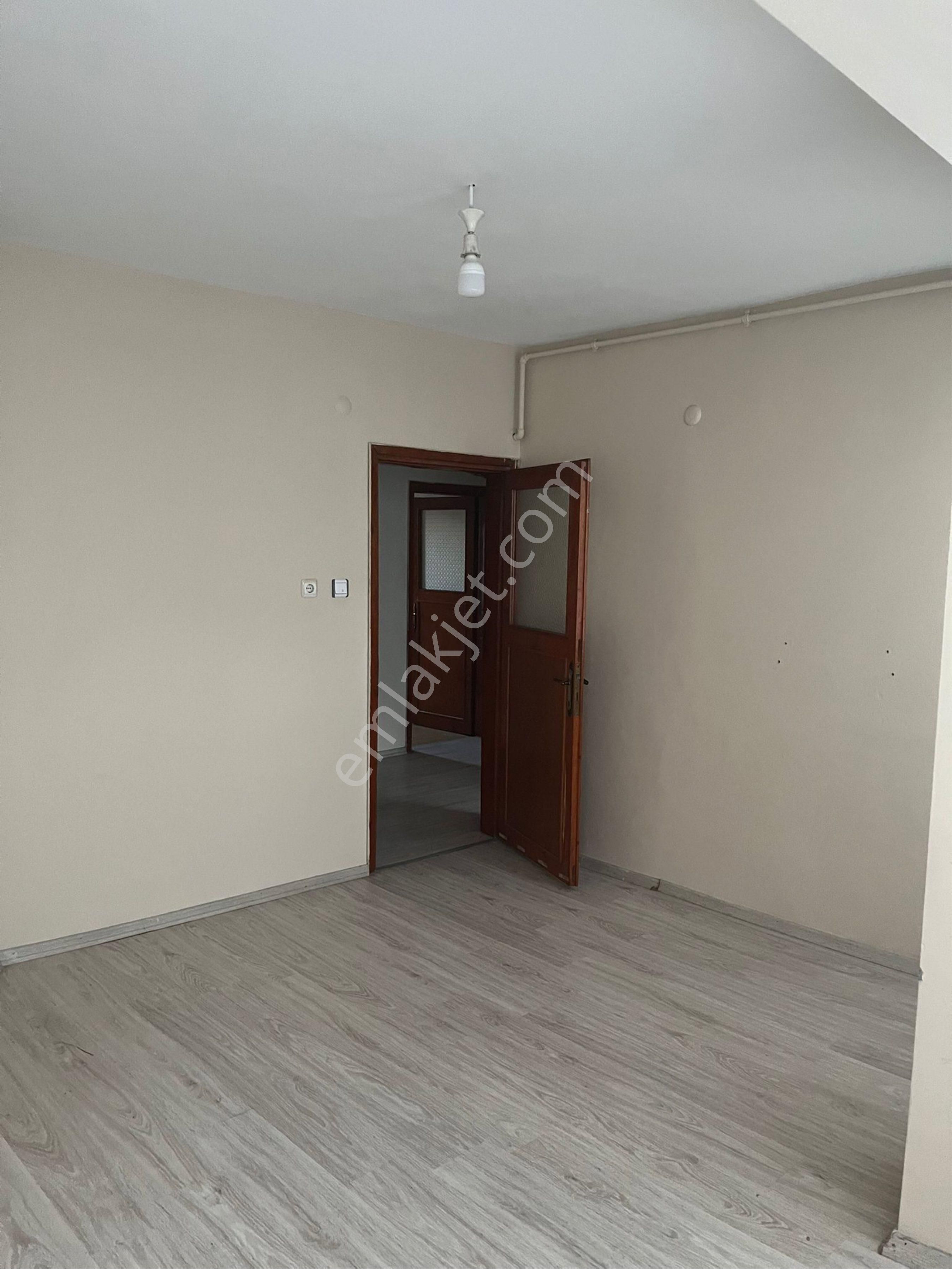 Sahibinden 1+1 Cadde Üzerinde - Görsel 6