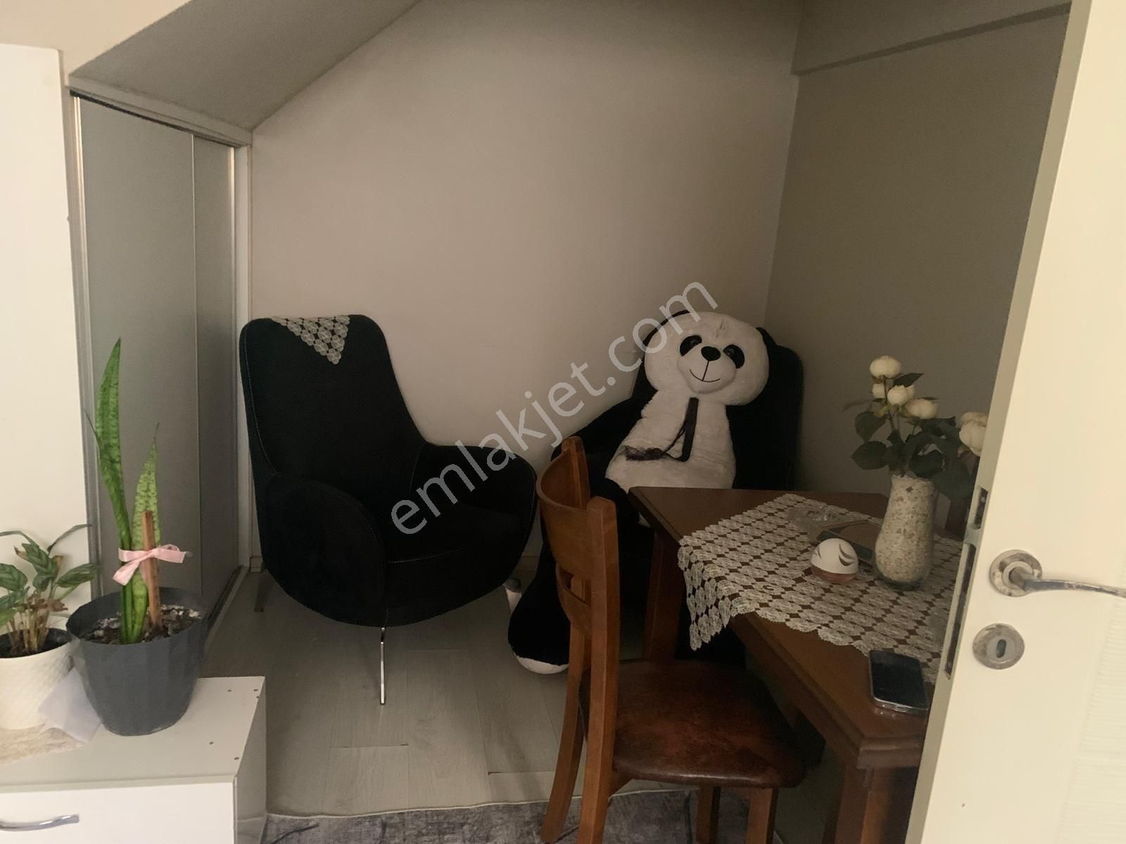 Üçyol Meydan Ve Metro Duraklarına Çok Yakın 2+1 Bakımlı Doğalgazlı - Görsel 3