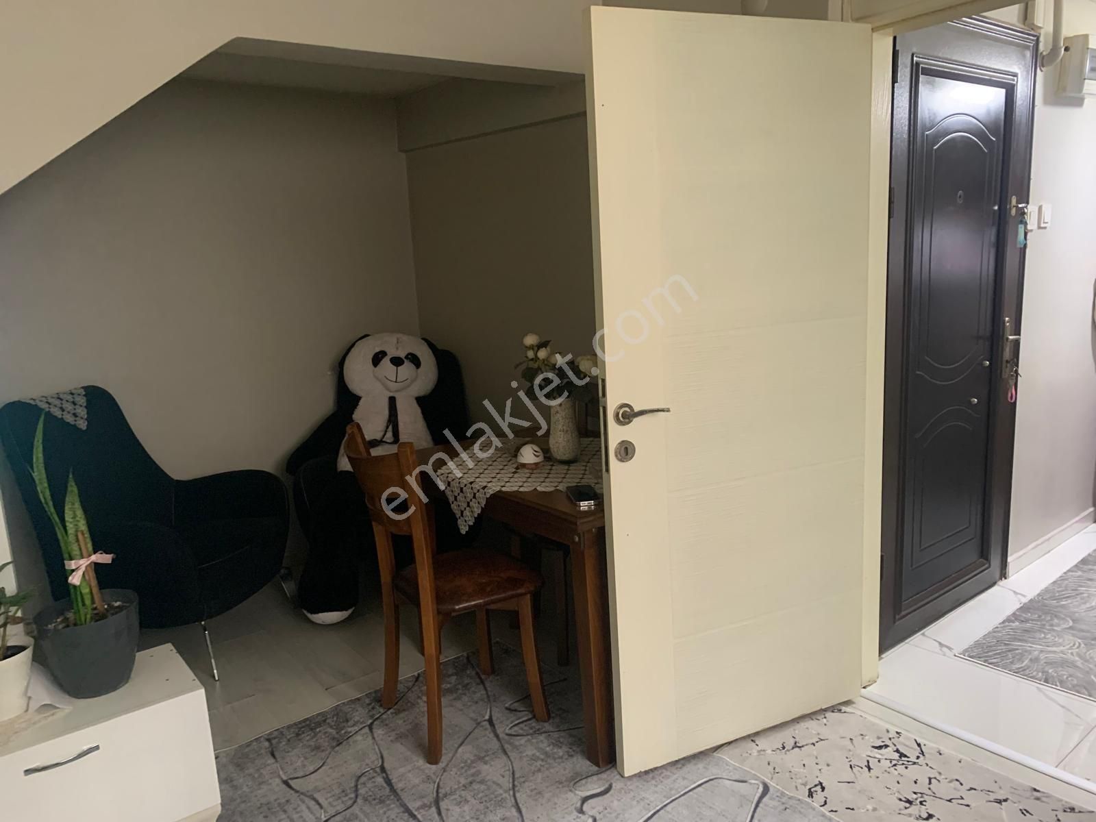 Üçyol Meydan Ve Metro Duraklarına Çok Yakın 2+1 Bakımlı Doğalgazlı - Görsel 5