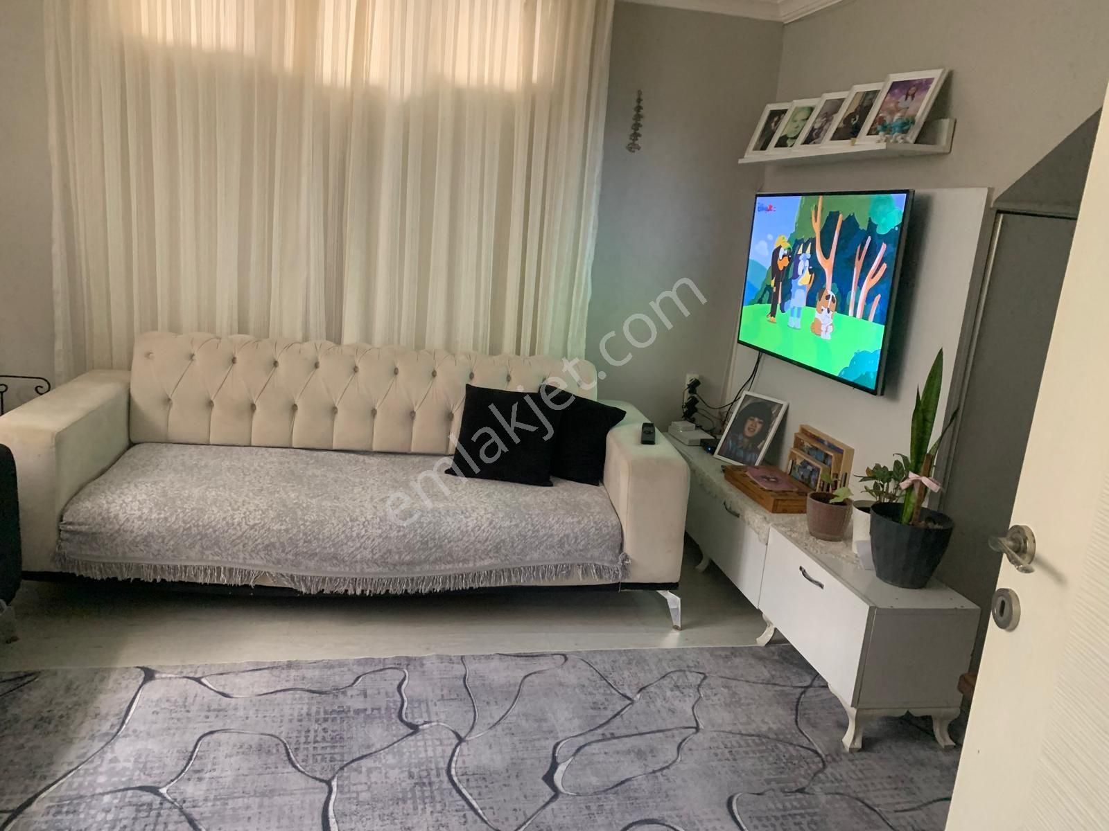 Üçyol Meydan Ve Metro Duraklarına Çok Yakın 2+1 Bakımlı Doğalgazlı - Görsel 2