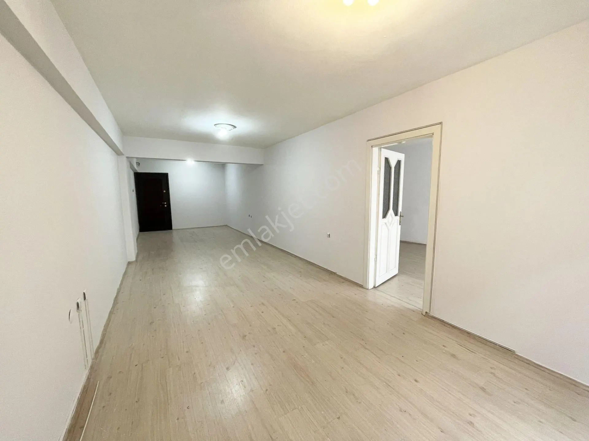 Bursa Osmangazi’de Merkezi Konumda Kiralık Ofis