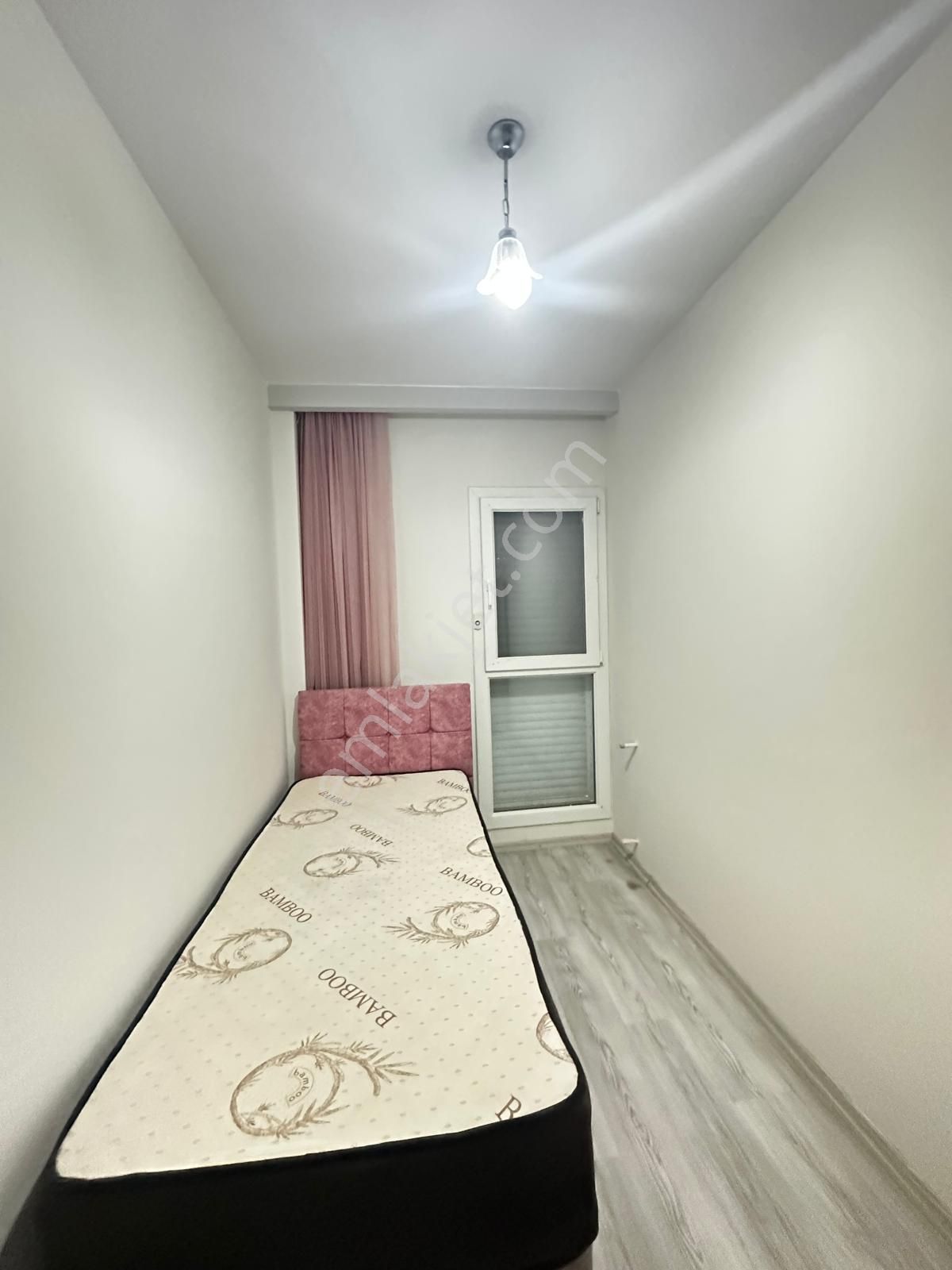 Kuşadası Merkezde Yüksek Giriş 2+1 Eşyalı - Görsel 8