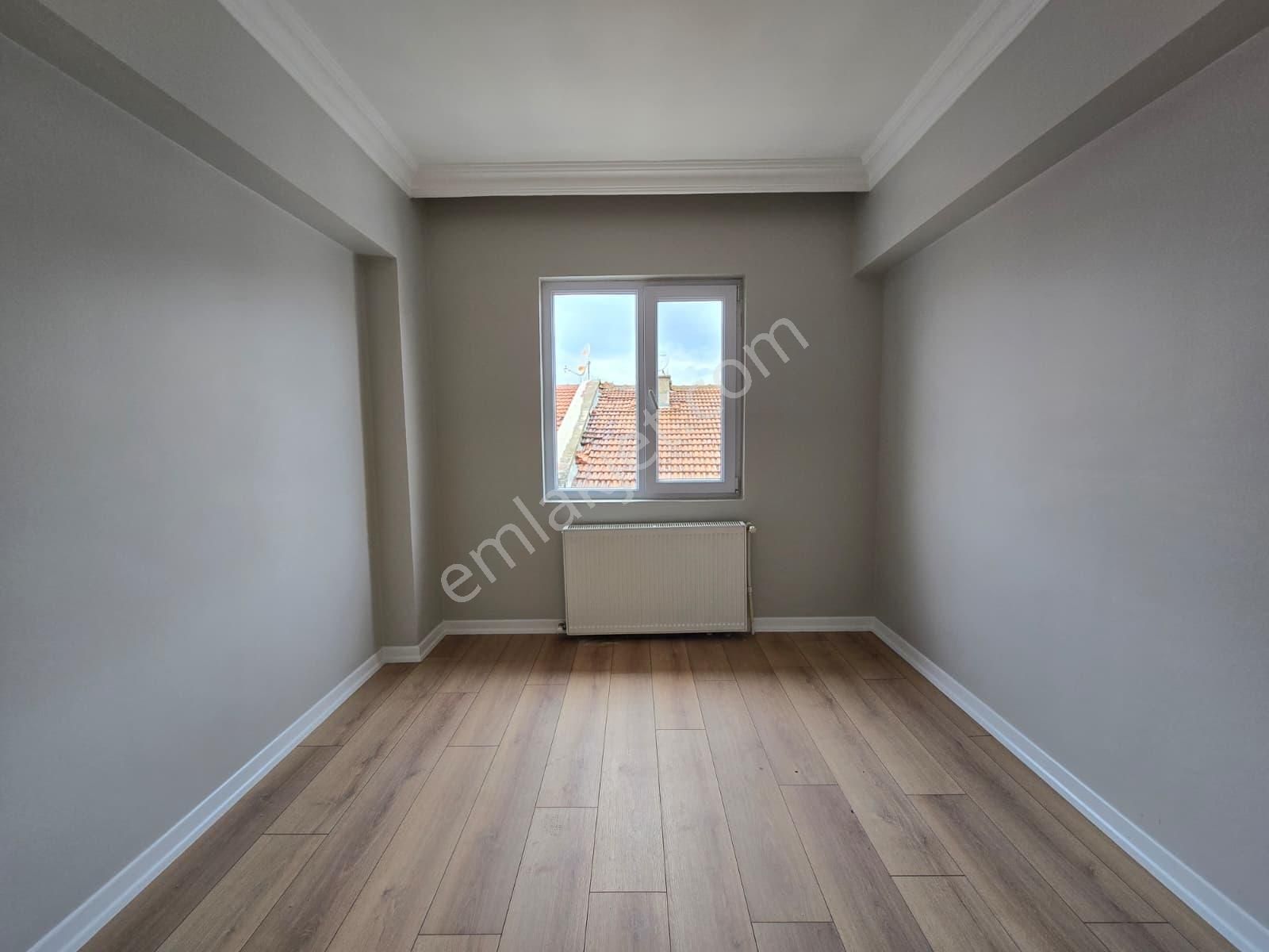İstasyon Mah Satılık 3+1 Kat Ta Lüks Yapılı Geniş Daire - Görsel 32
