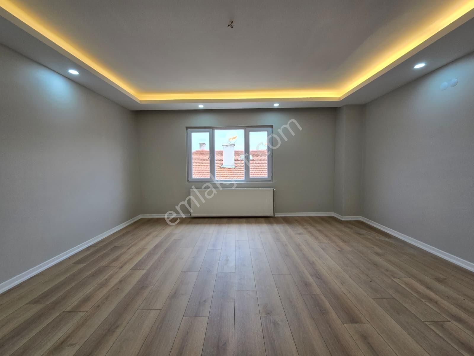 İstasyon Mah Satılık 3+1 Kat Ta Lüks Yapılı Geniş Daire - Görsel 12