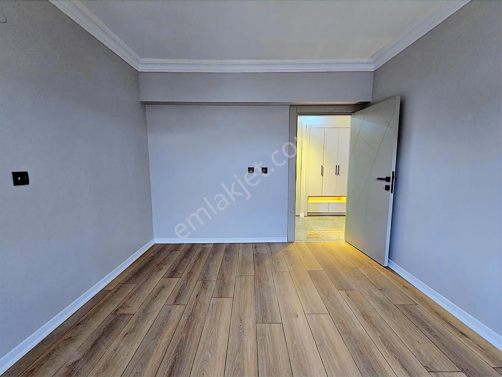 İstasyon Mah Satılık 3+1 Kat Ta Lüks Yapılı Geniş Daire - Görsel 31