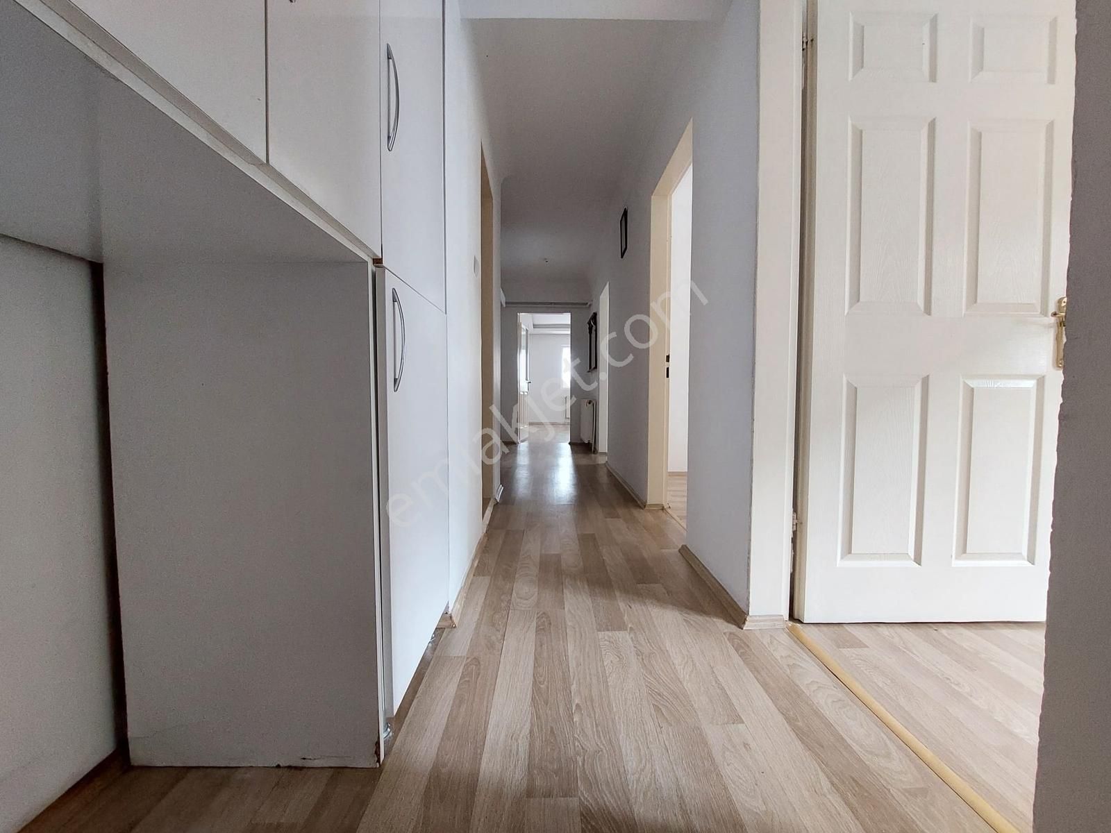 30 Ağustos Mah De Satılık 2+1 Yüksek Giriş Geniş Ön Cephe Daire - Görsel 16