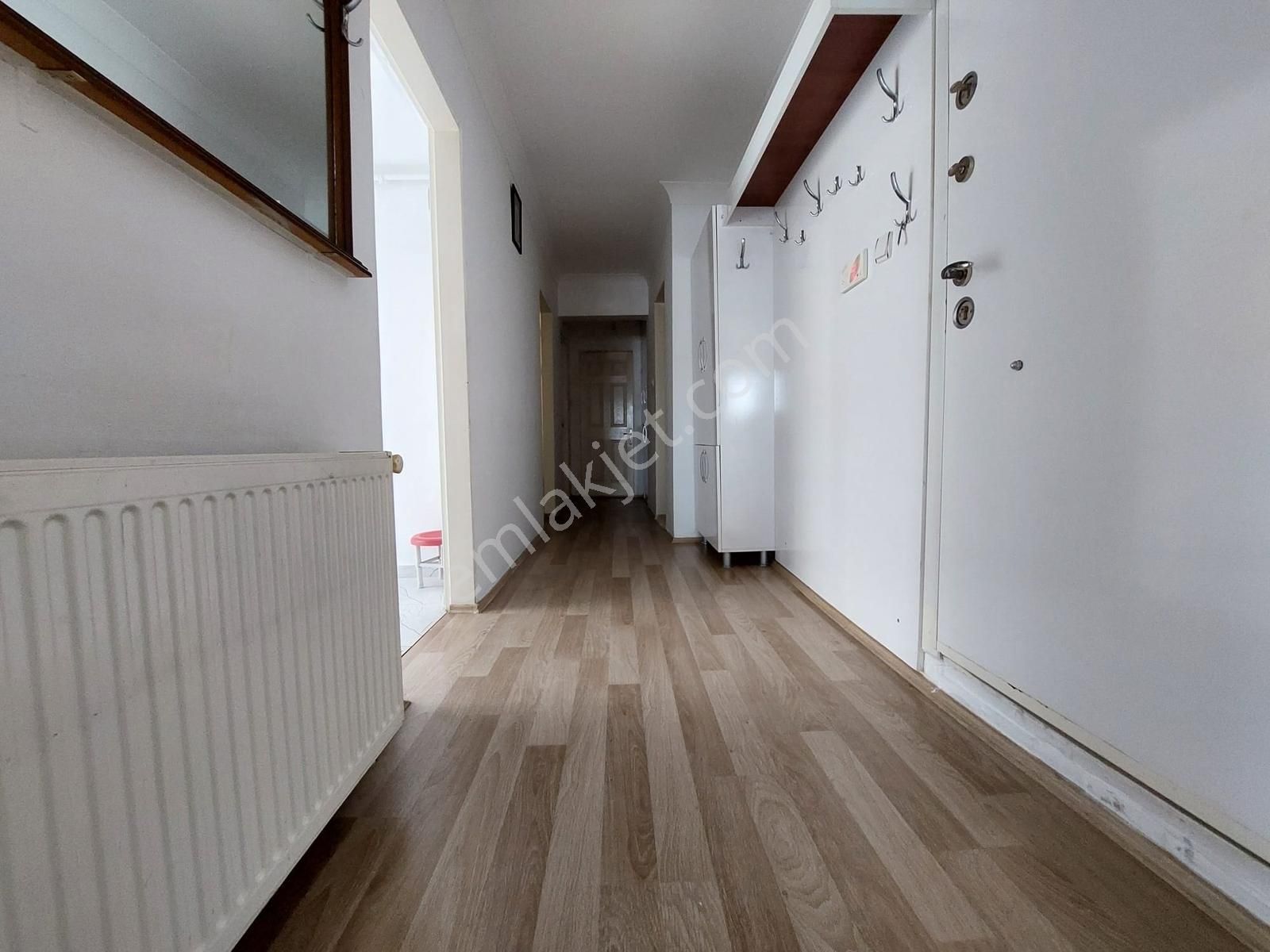 30 Ağustos Mah De Satılık 2+1 Yüksek Giriş Geniş Ön Cephe Daire - Görsel 20