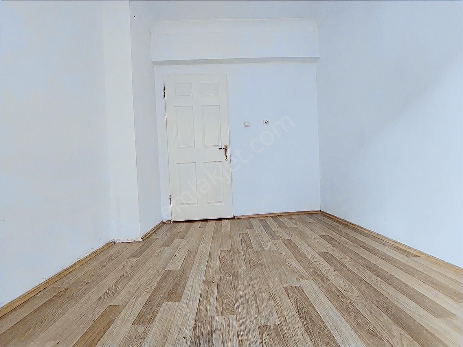 30 Ağustos Mah De Satılık 2+1 Yüksek Giriş Geniş Ön Cephe Daire - Görsel 34