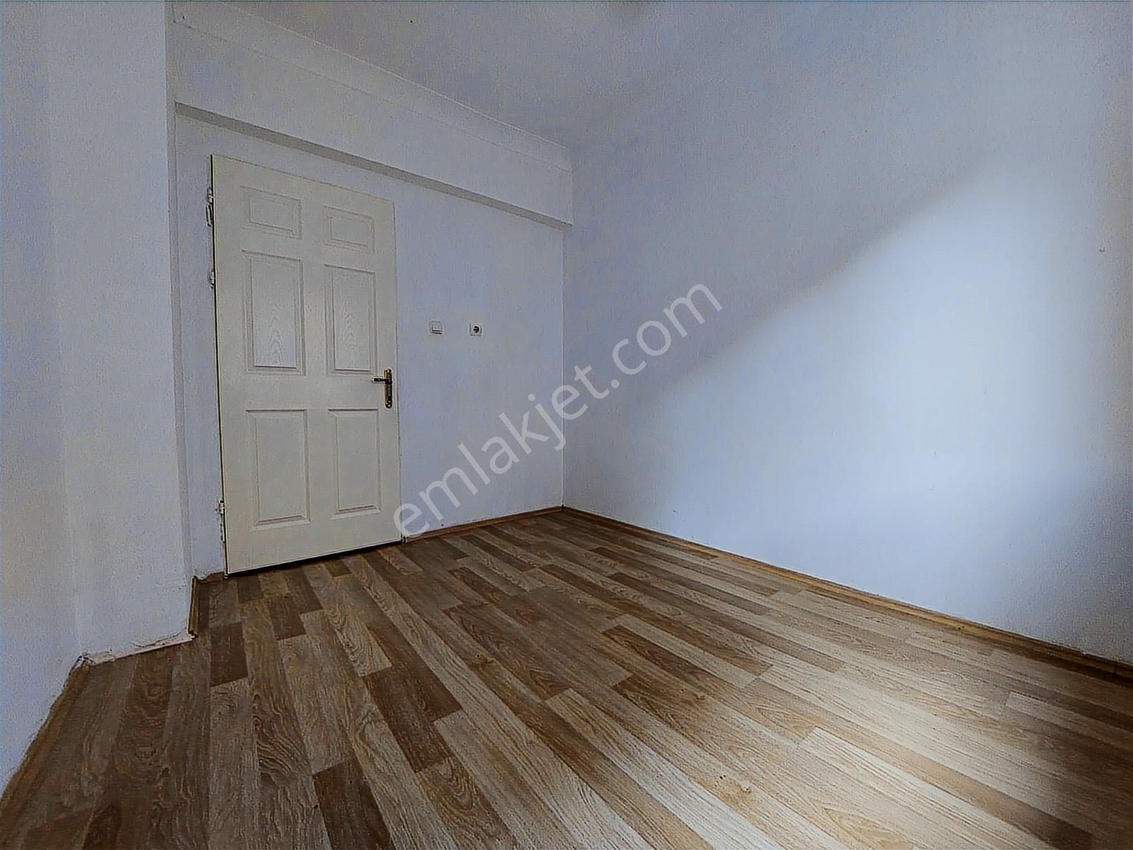 30 Ağustos Mah De Satılık 2+1 Yüksek Giriş Geniş Ön Cephe Daire - Görsel 18