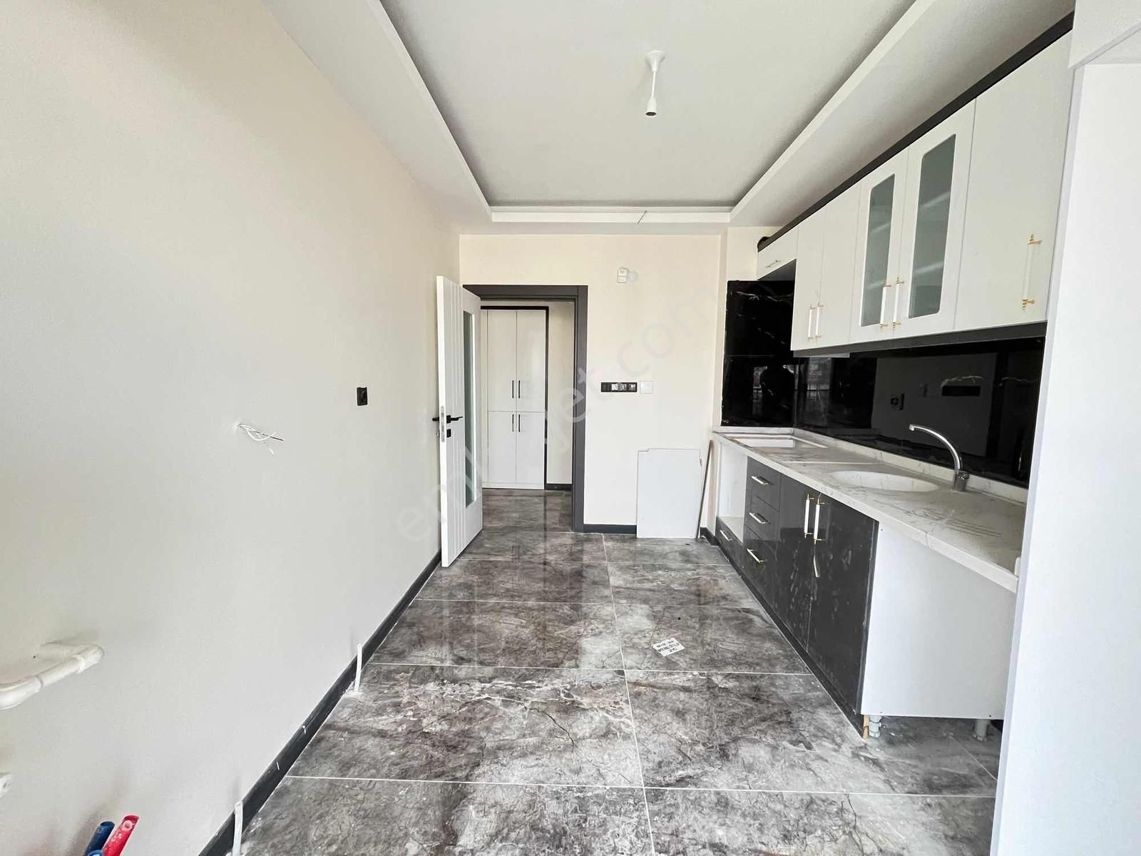 Özmar Market Yakını 3+1 110 M2 3.katta Güney Cephe Fırsat Daire - Görsel 5