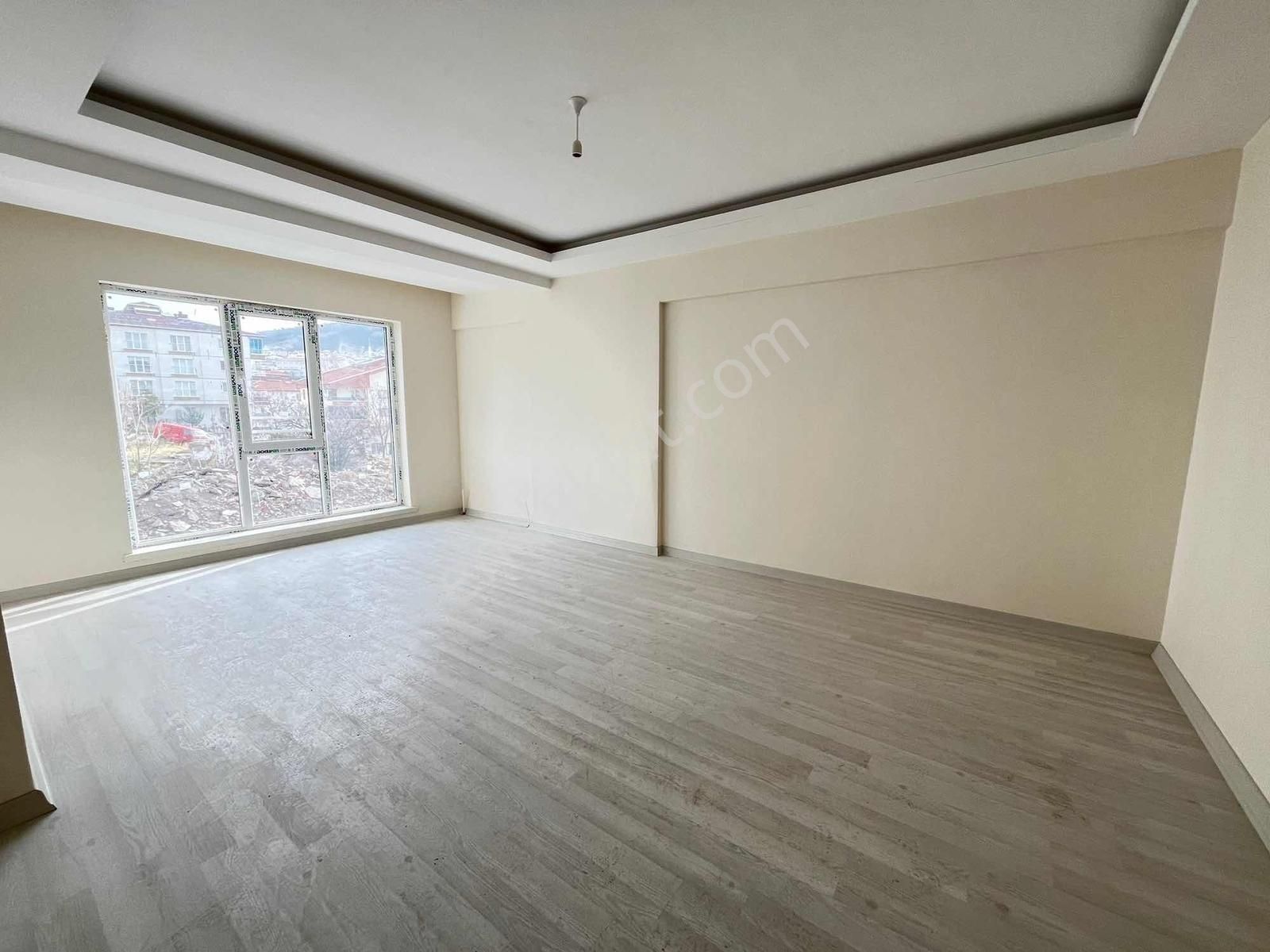 Özmar Market Yakını 3+1 110 M2 3.katta Güney Cephe Fırsat Daire - Görsel 9