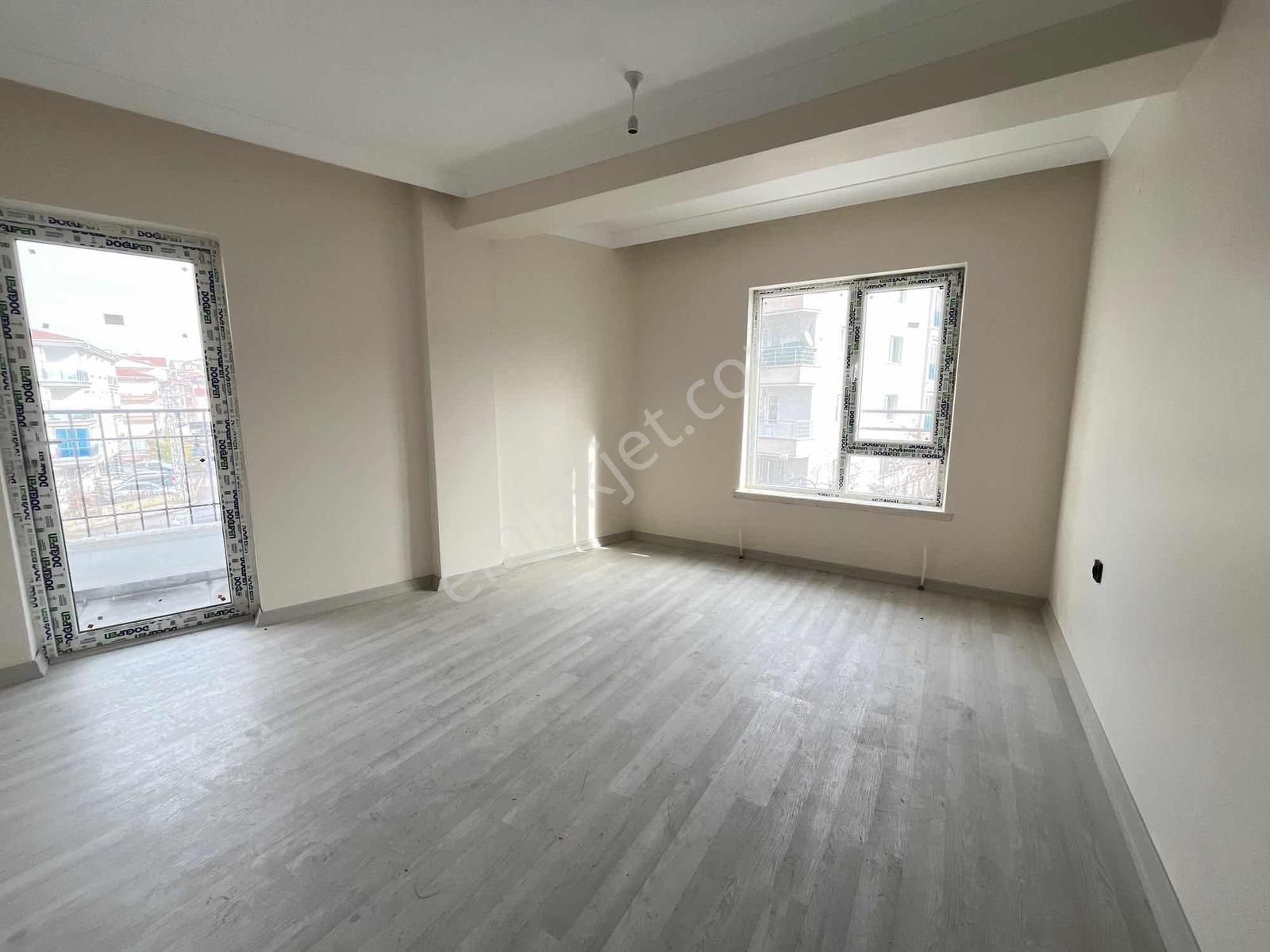 Özmar Market Yakını 3+1 110 M2 3.katta Güney Cephe Fırsat Daire - Görsel 23